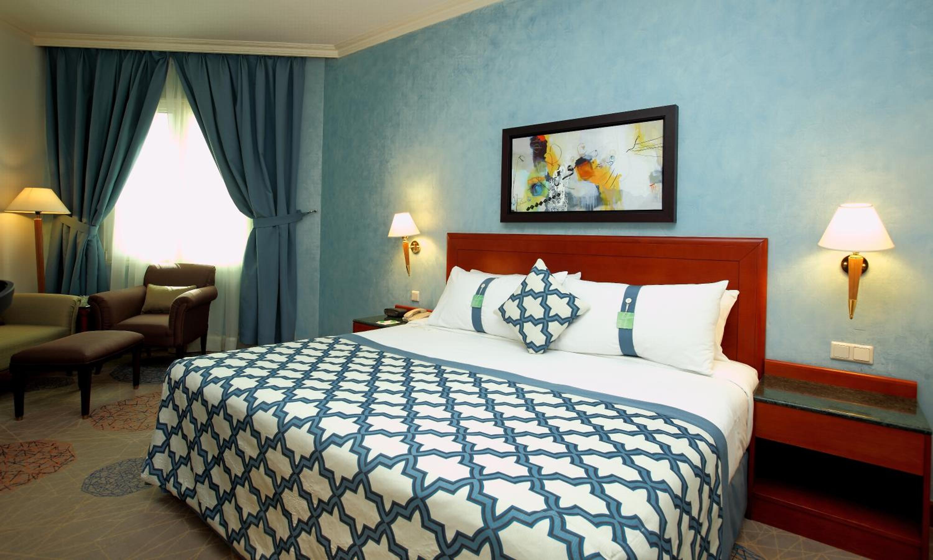Standard King Room - Photo 5