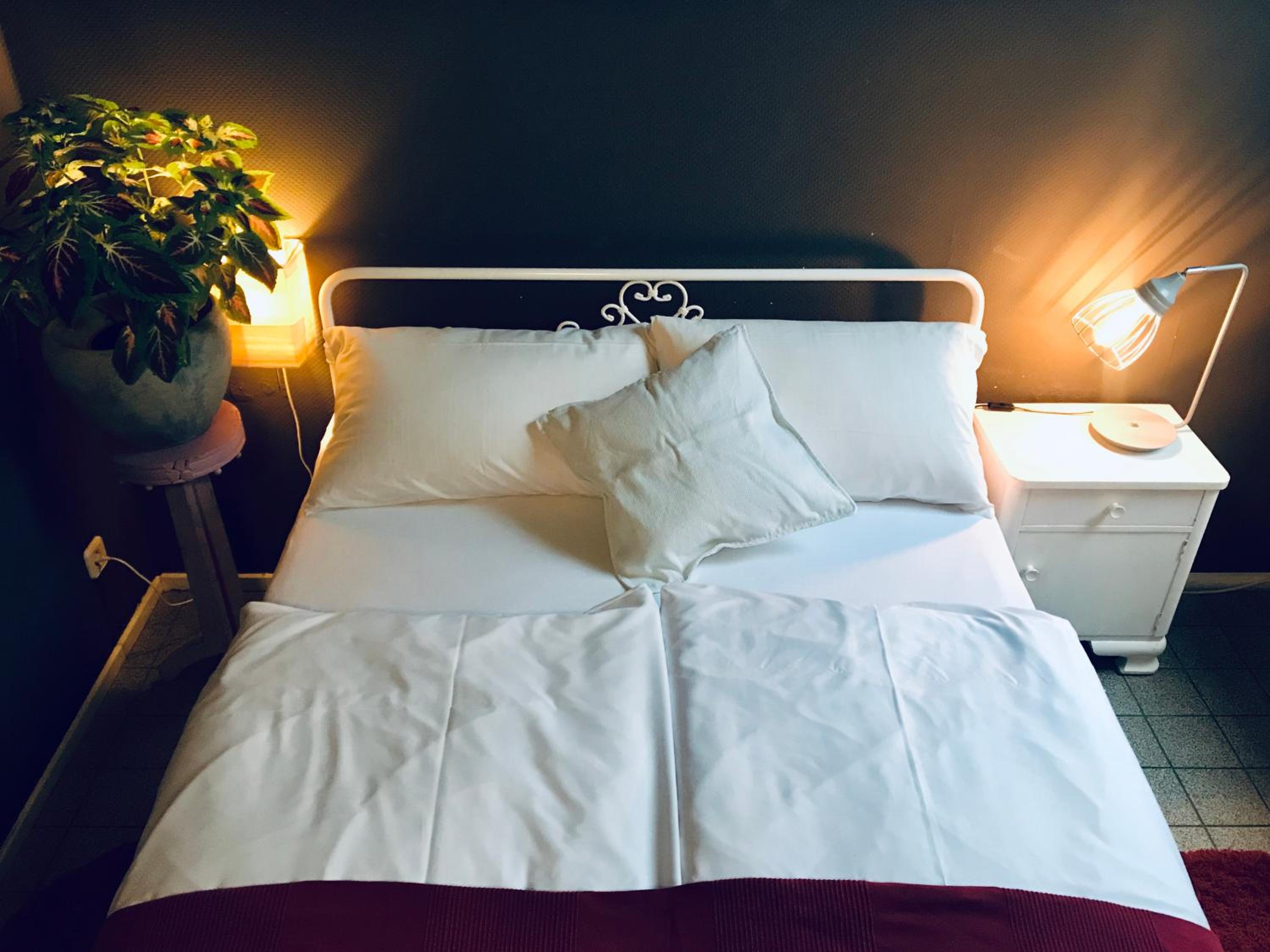 Double Room with Shared Bathroom photo 1