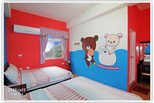 Standard Family Room photo 2
