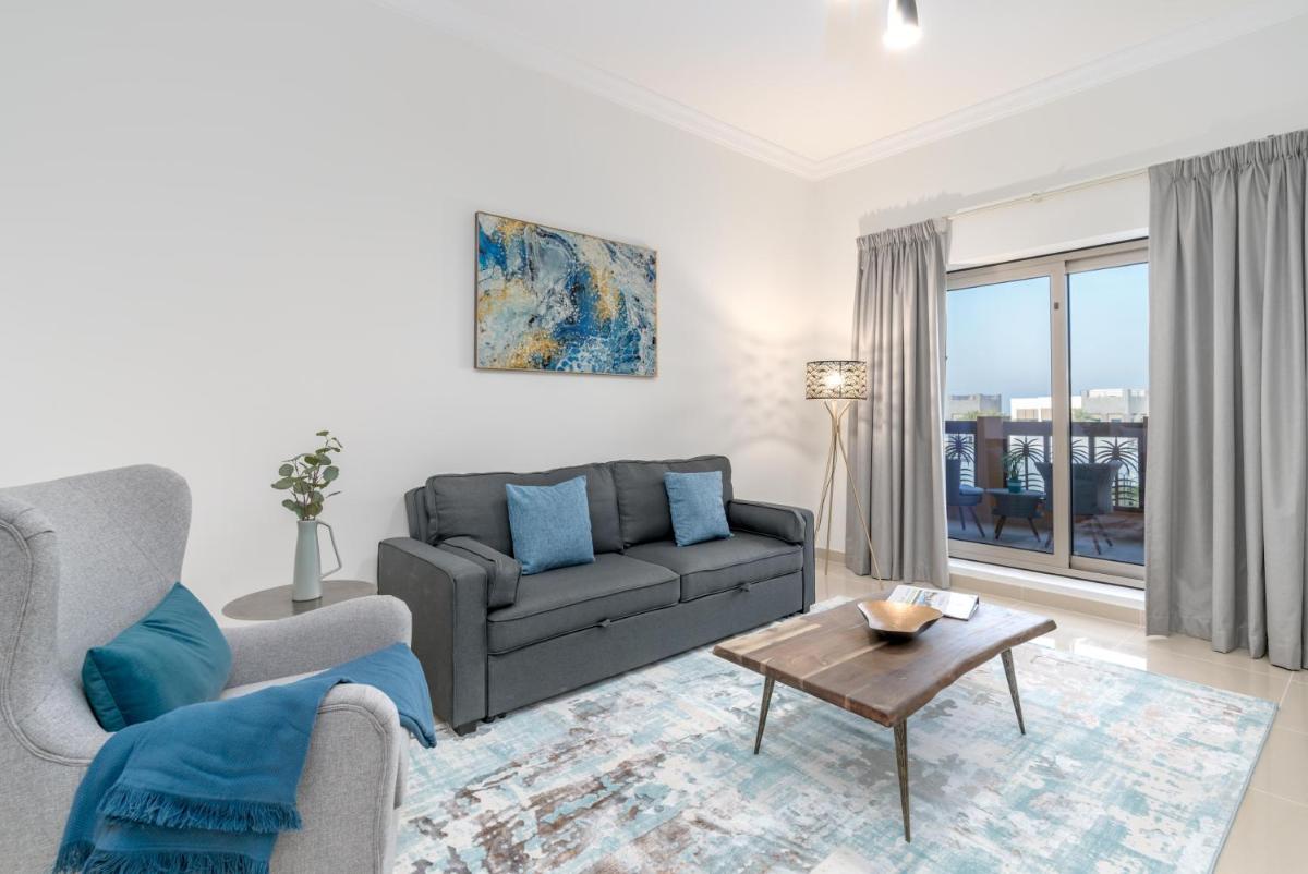 Apartment with Balcony