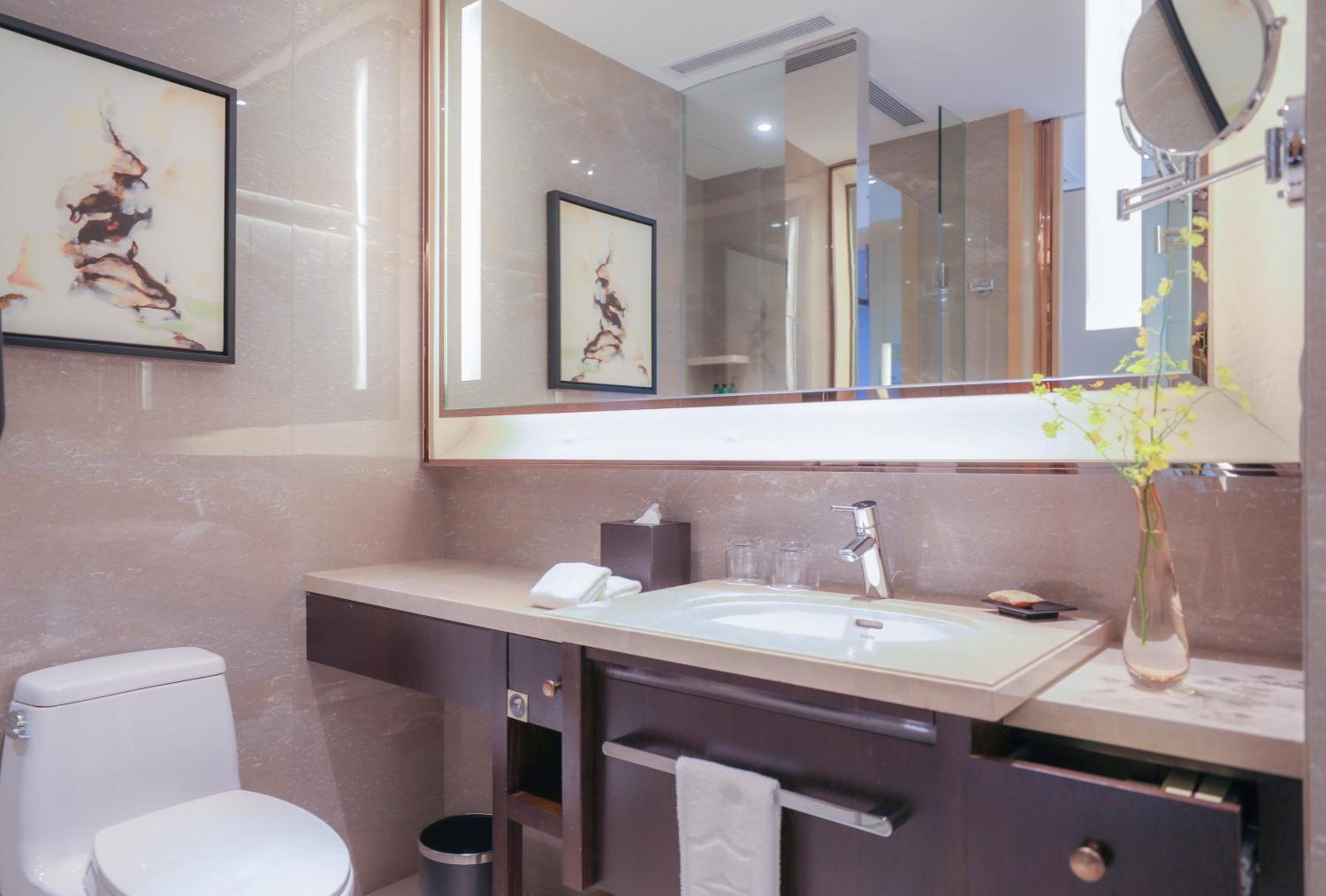 Deluxe Sea View King Room