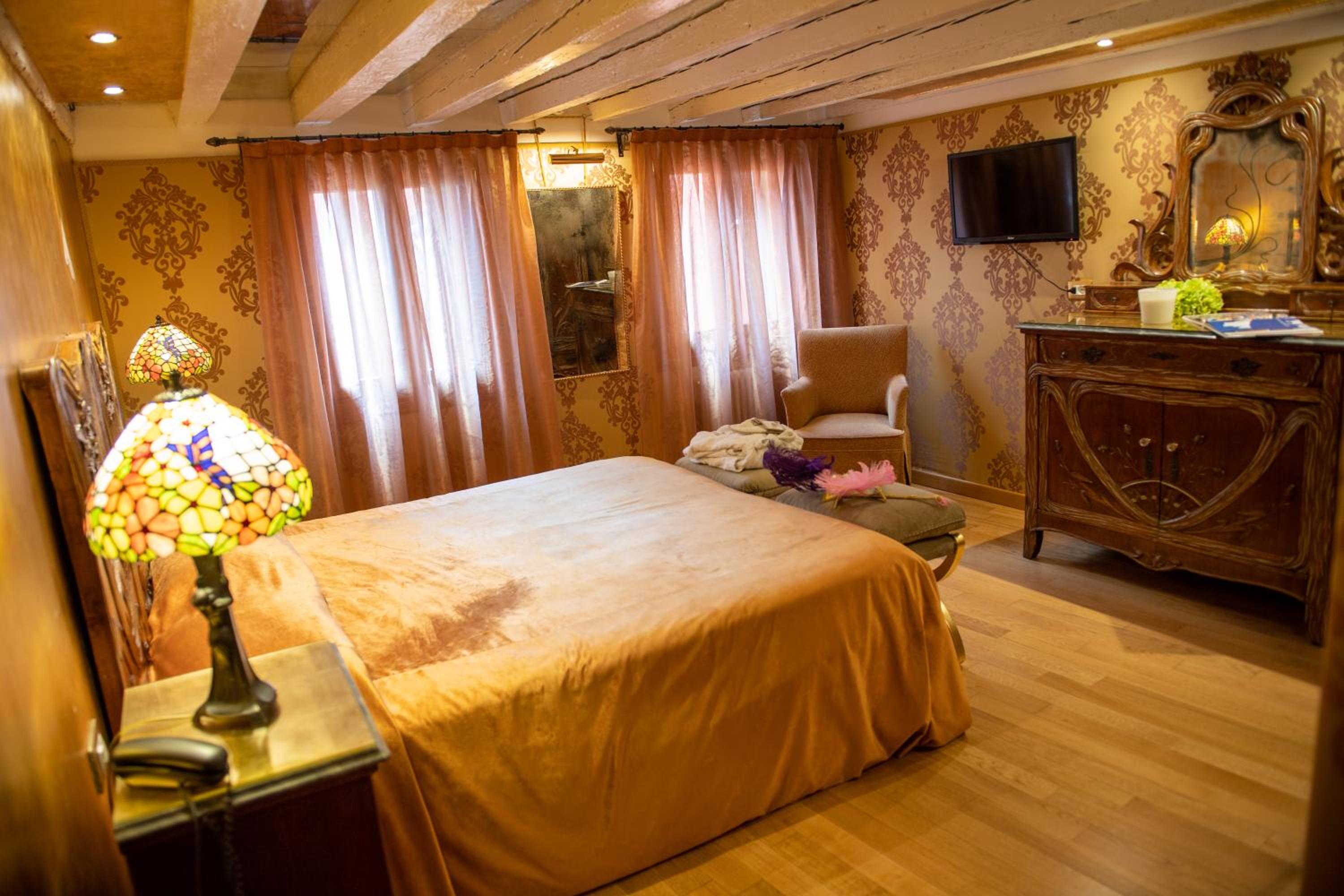 Double or Twin Room photo 1