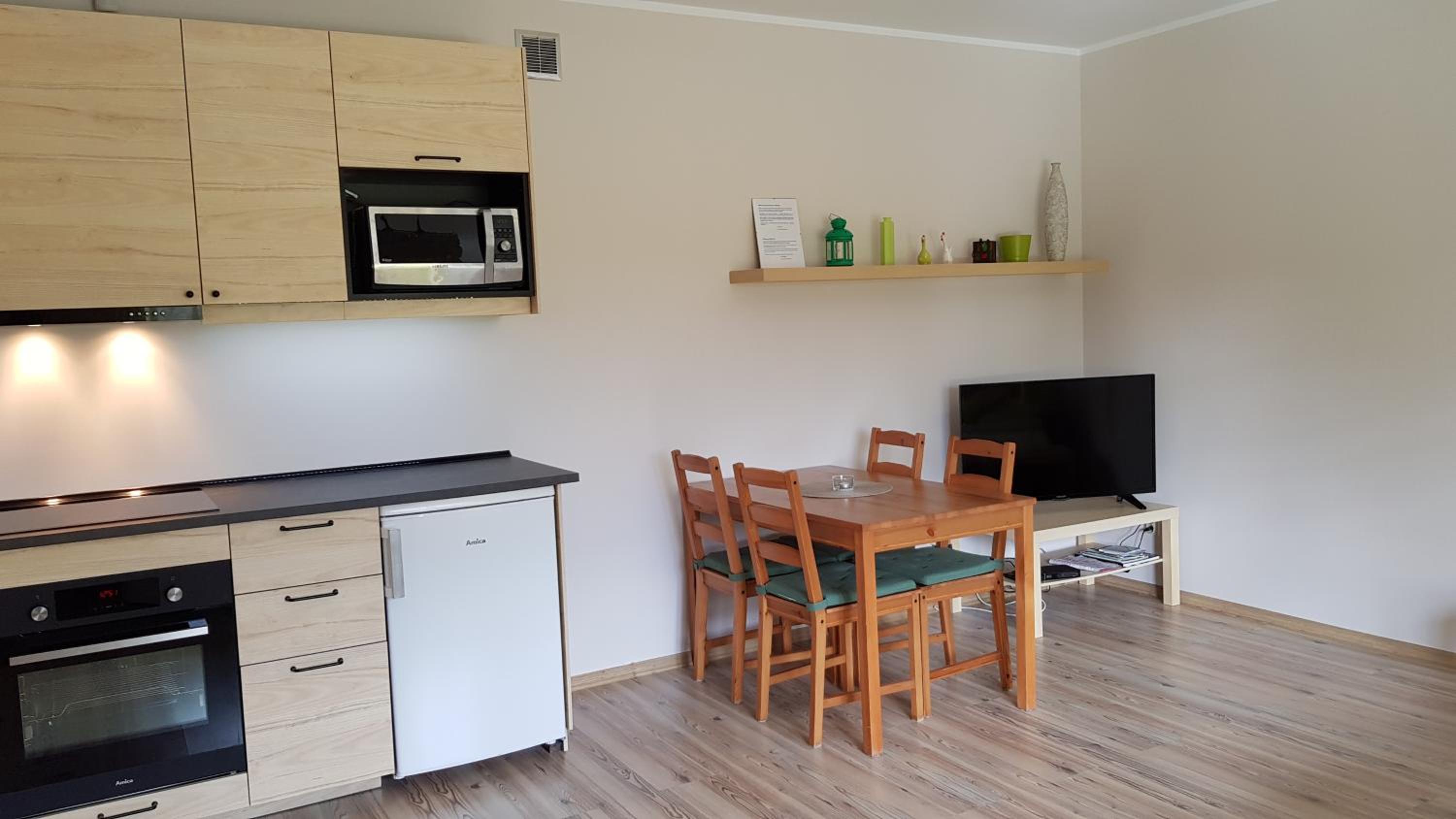 Studio Apartment - Photo 29