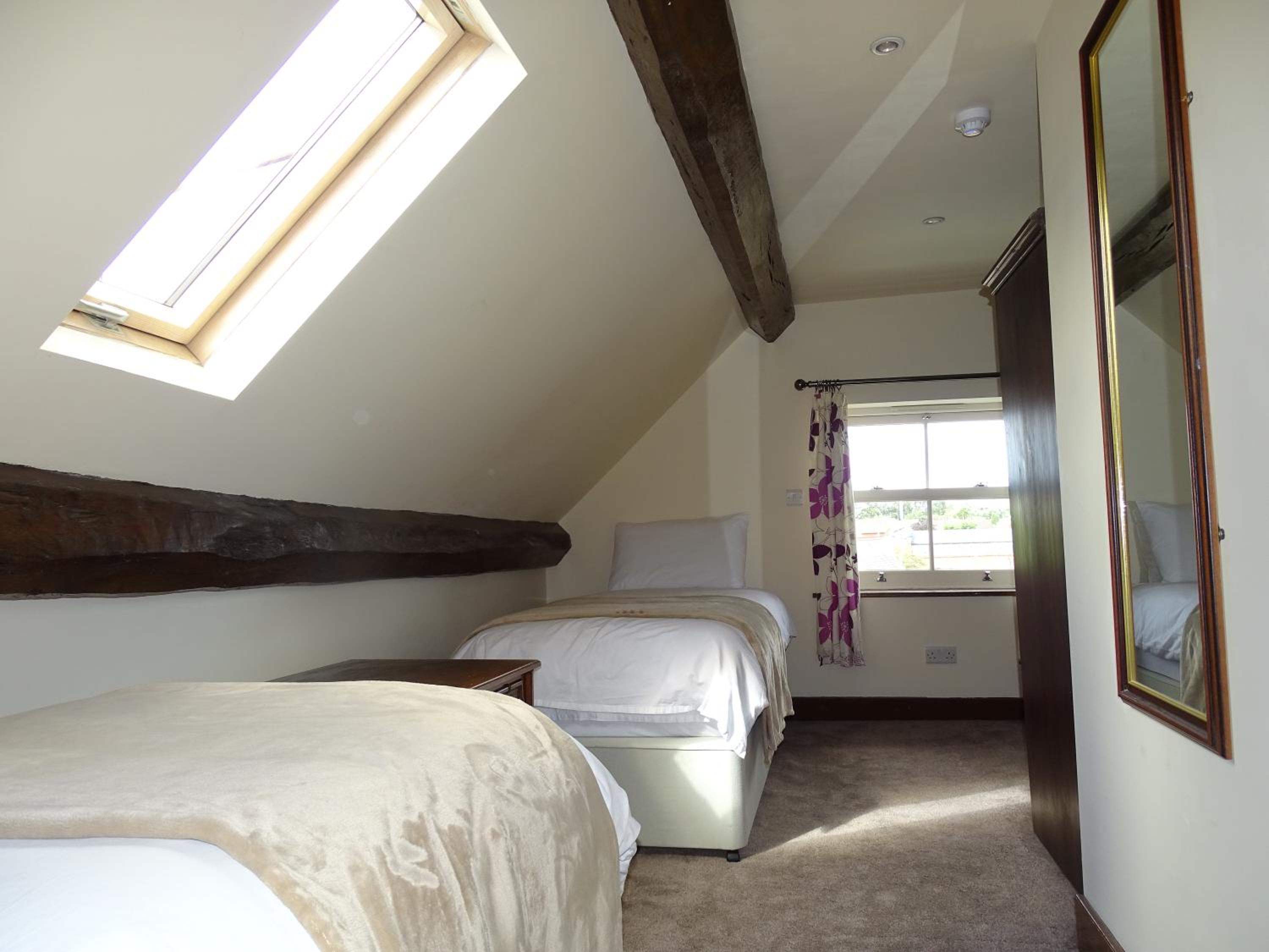 Deluxe Twin Room photo 2