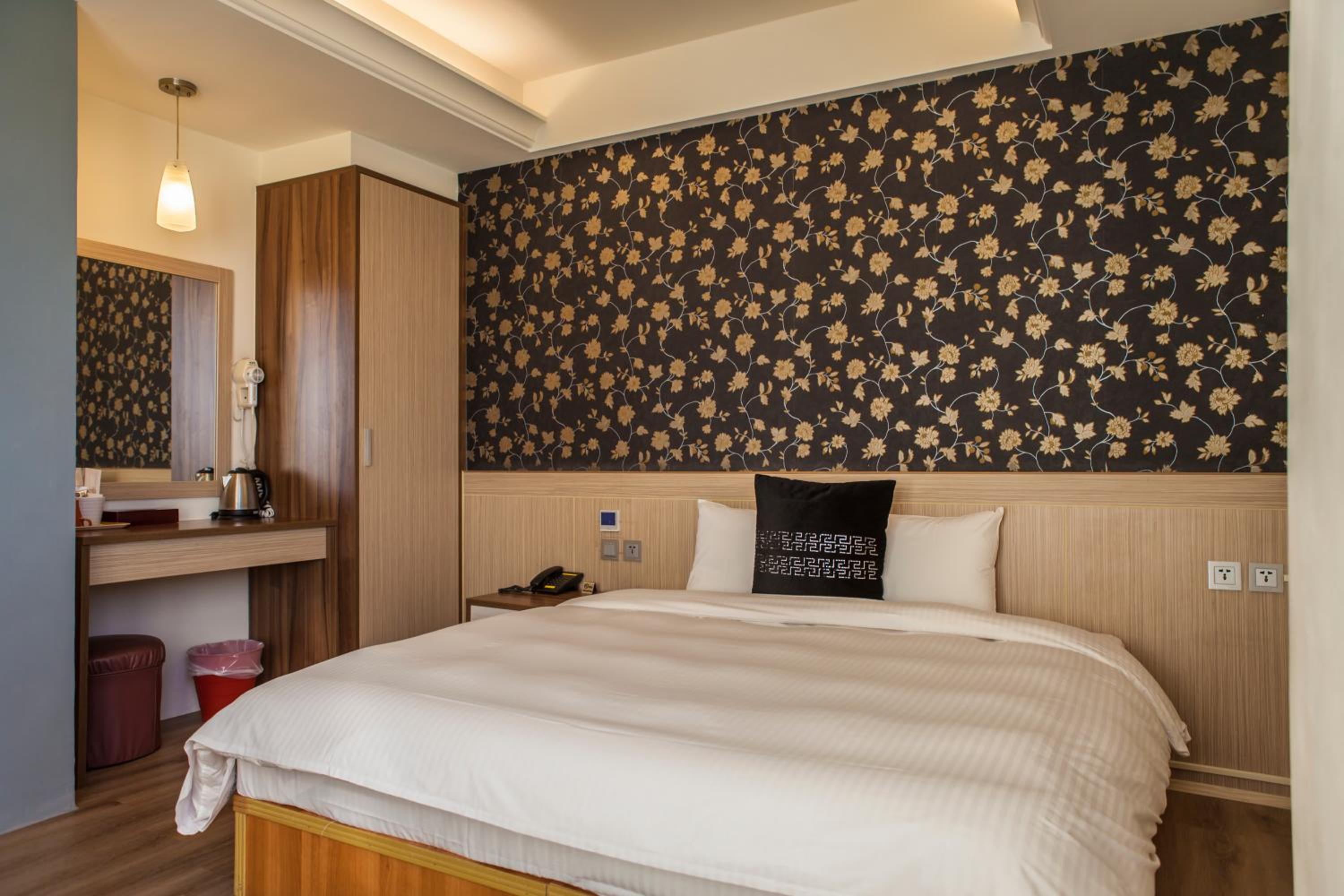 Standard Double Room - Photo 4