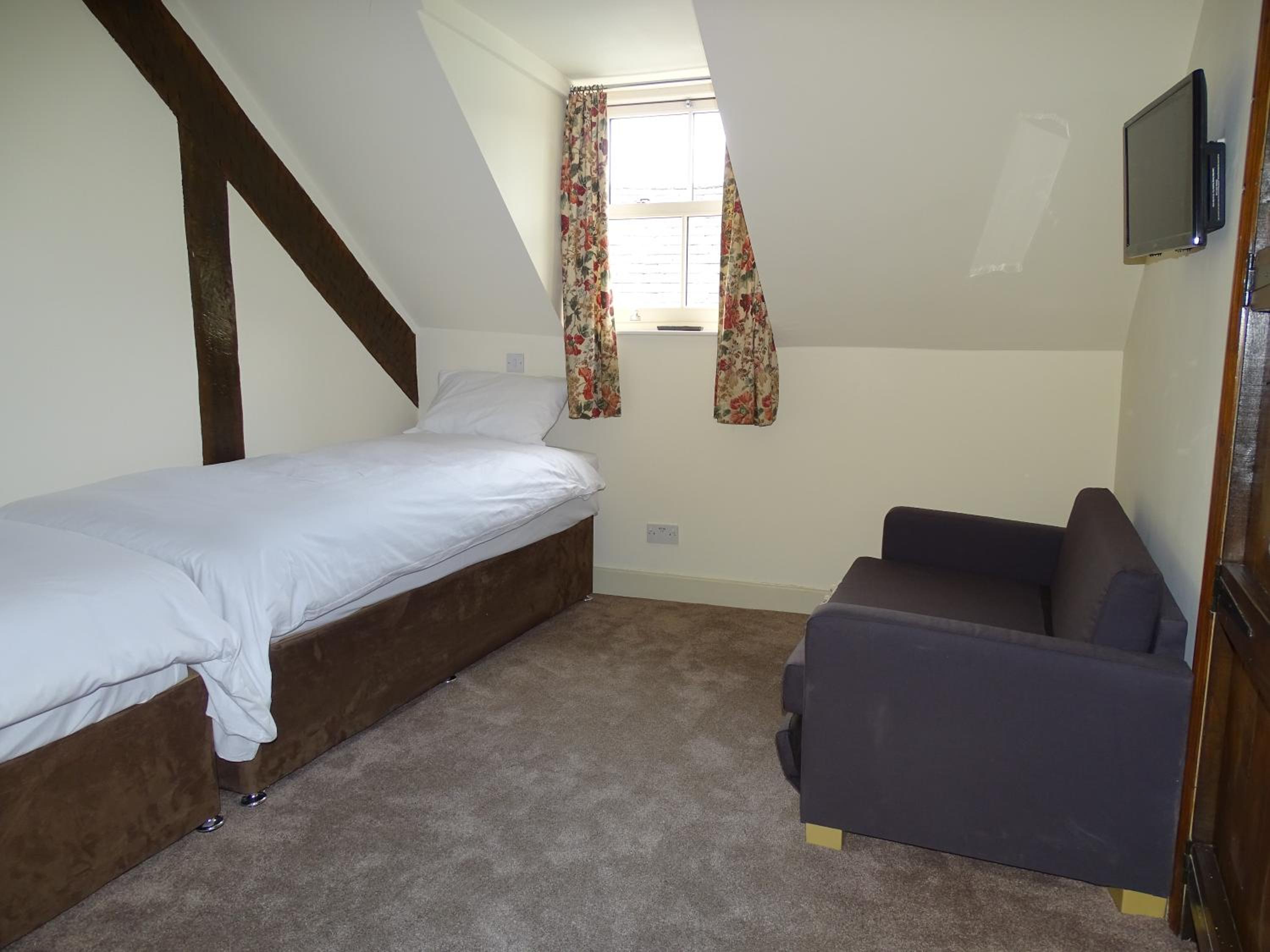 Deluxe Family Room photo 2