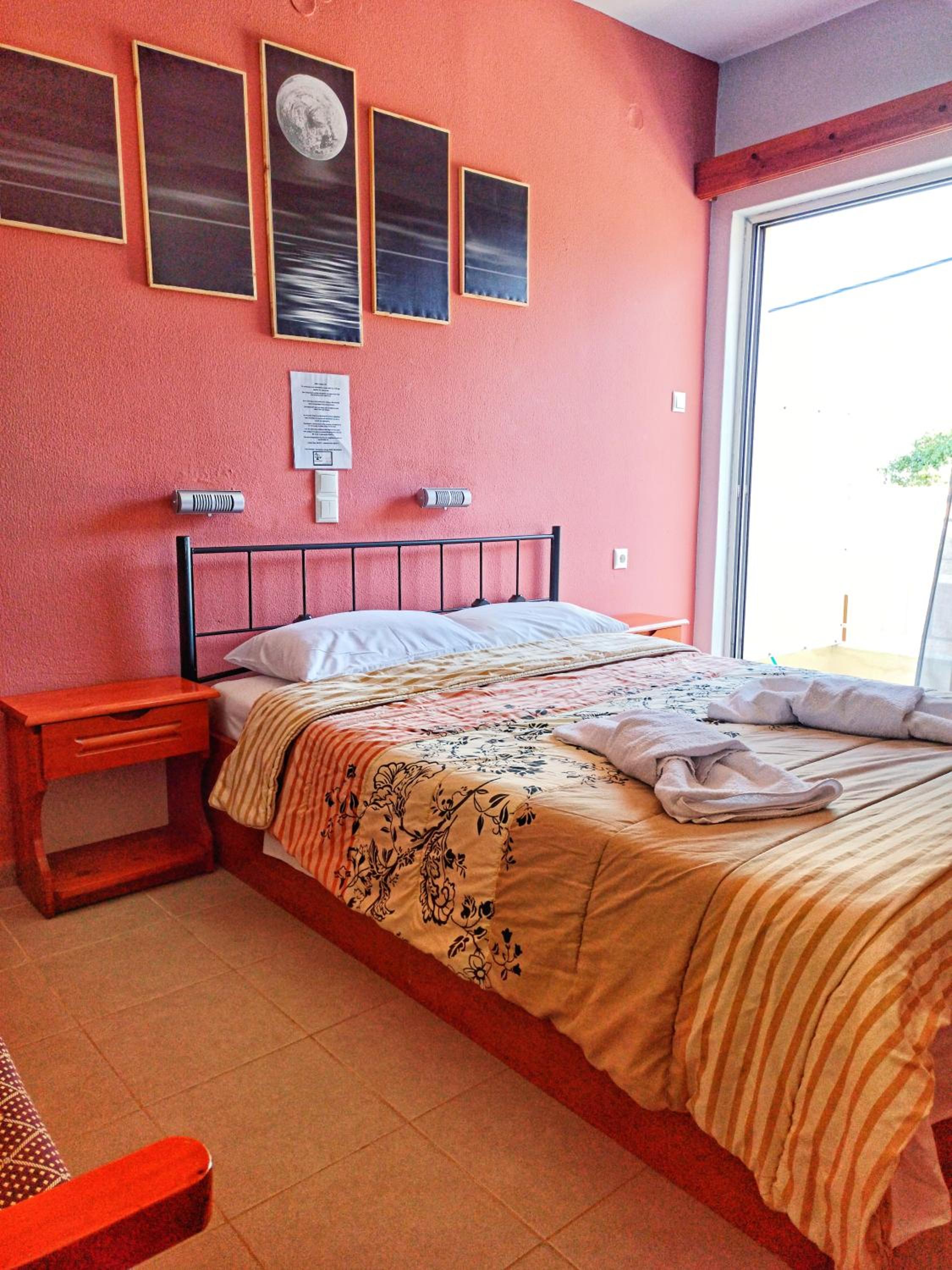 Deluxe Double Room with Side Sea View - Photo 20