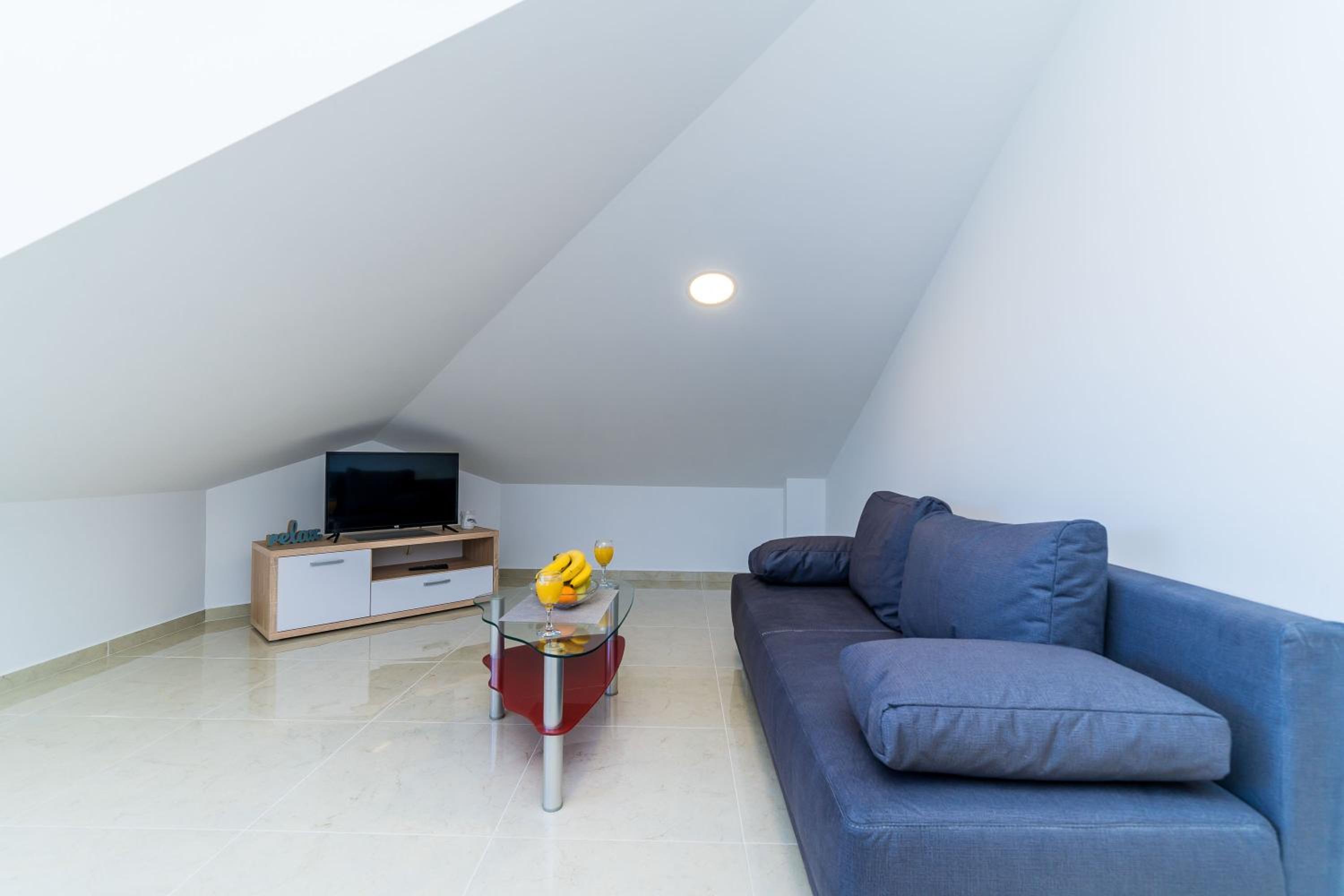 One Bedroom Apartment with City View