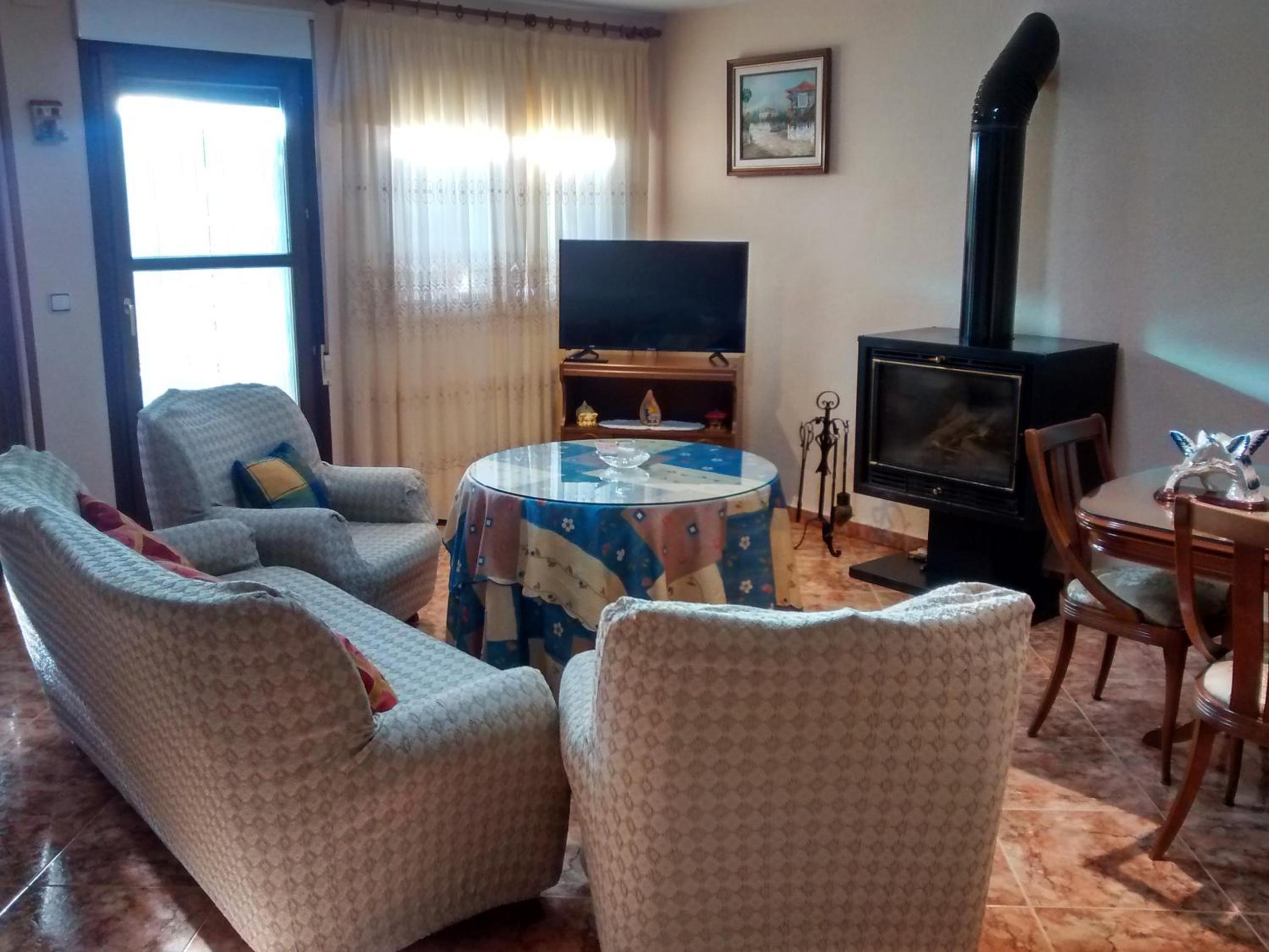 Two-Bedroom Apartment - Photo 25