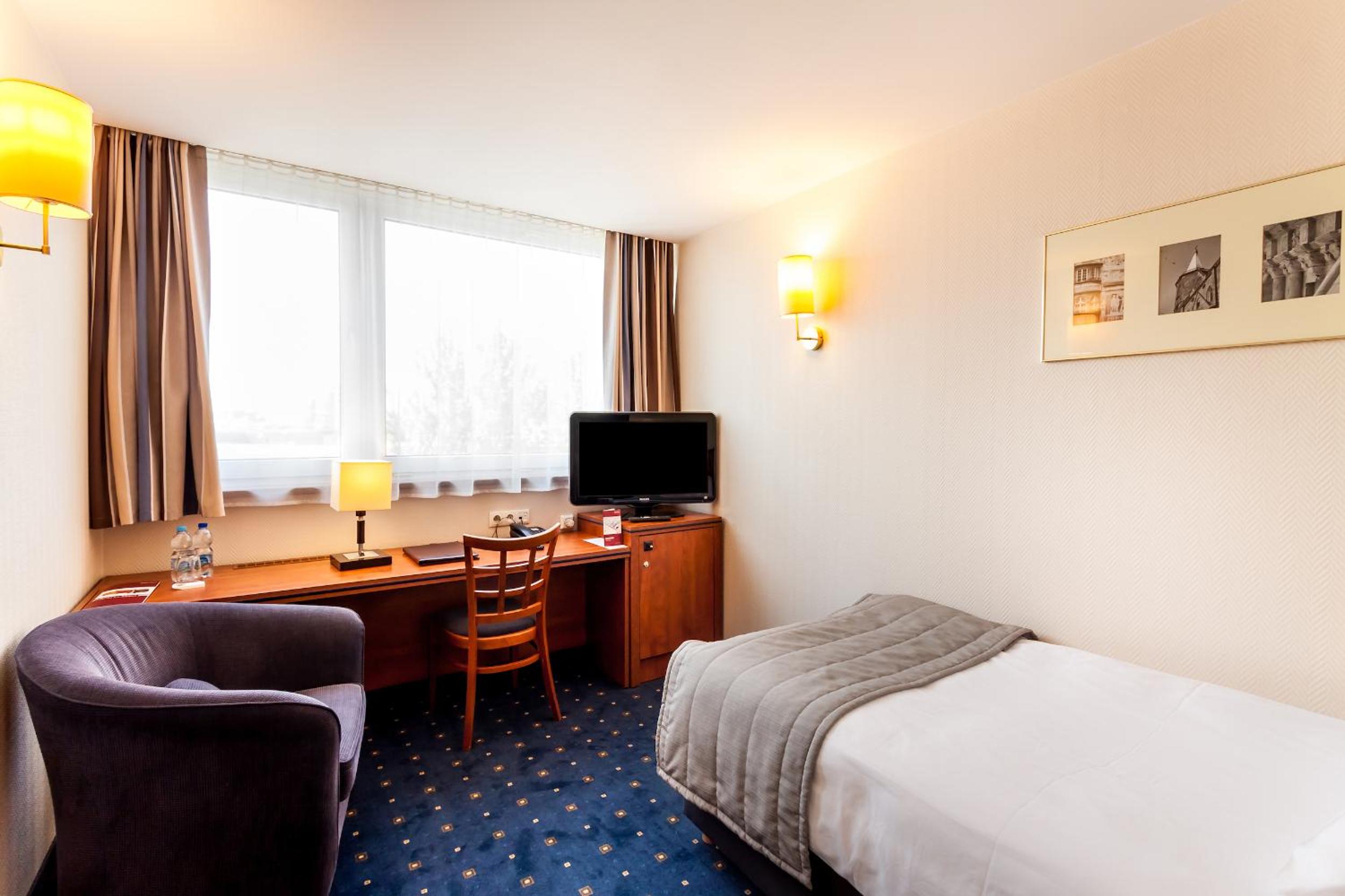 Single Room photo 3