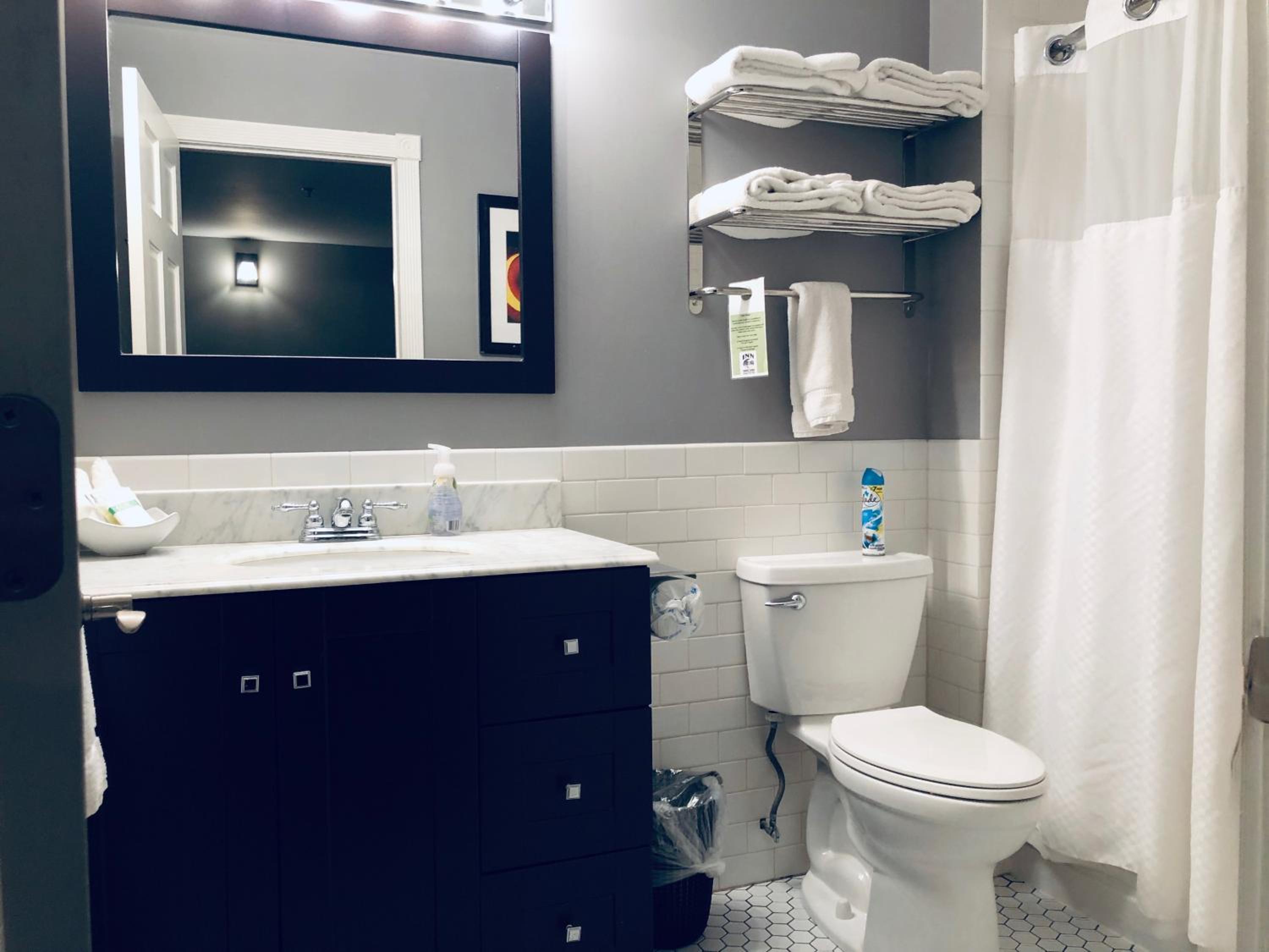 Suite with City View photo 2