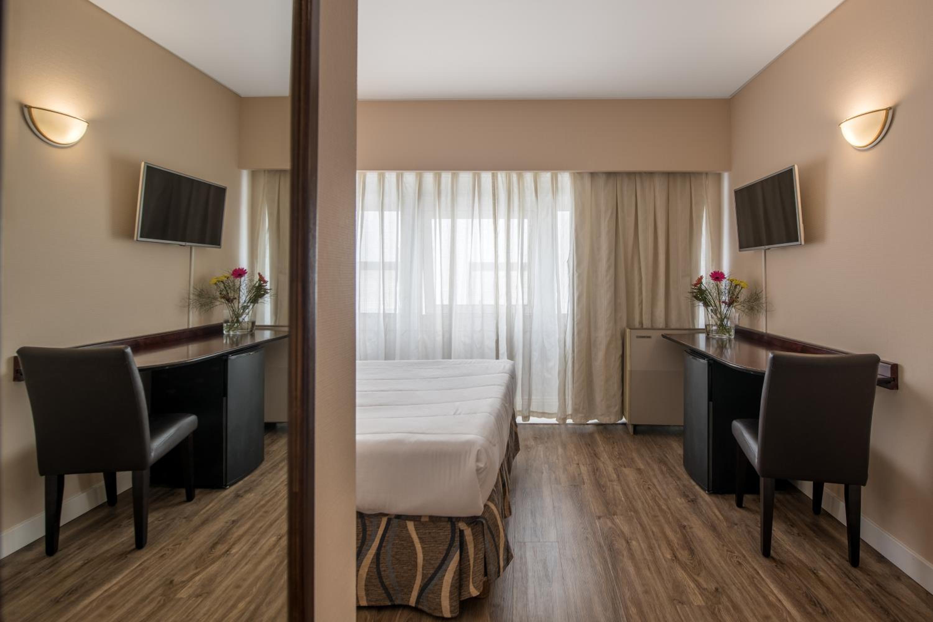 Double or Twin Room photo 3