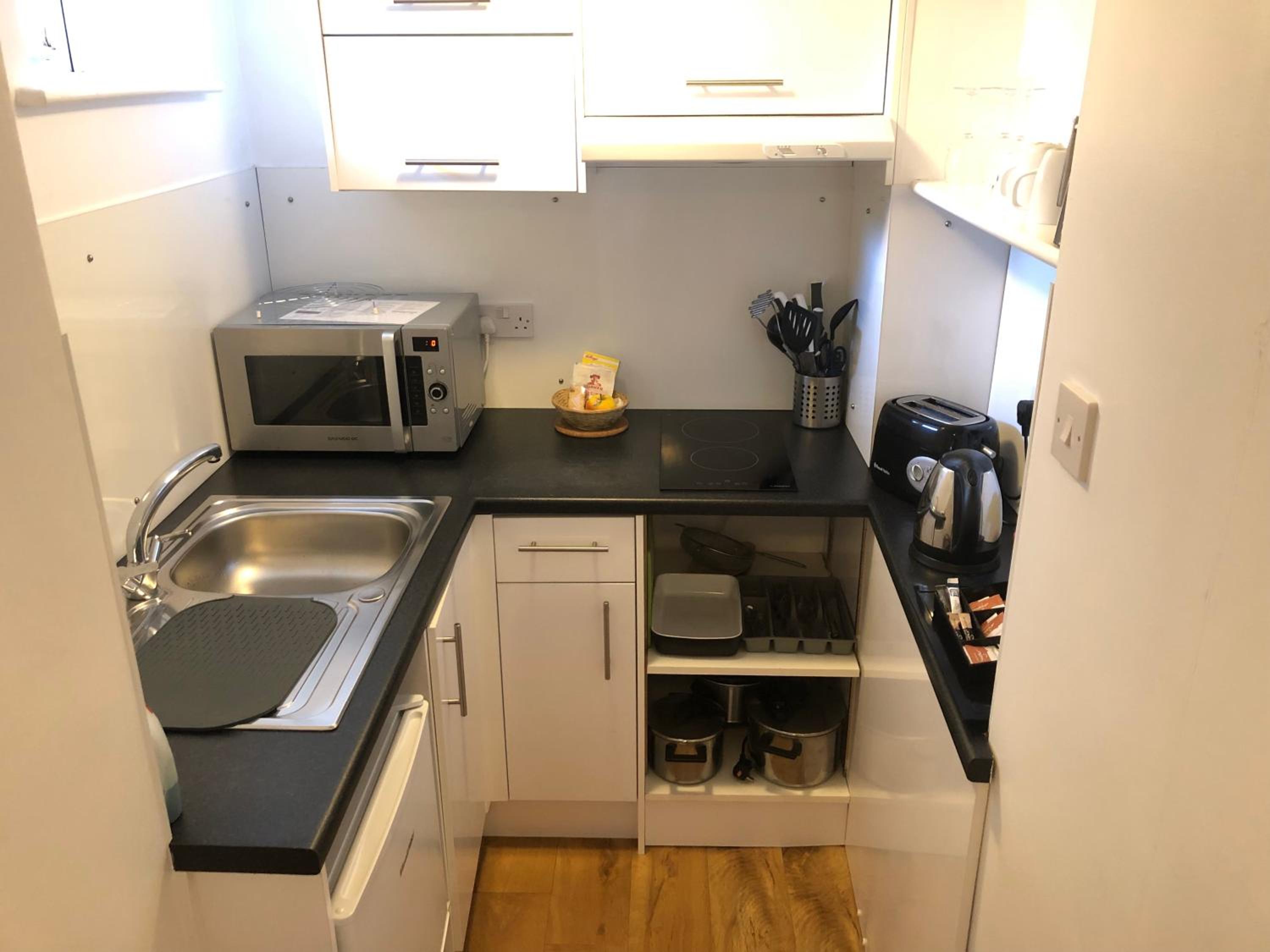 Studio Apartment photo 2