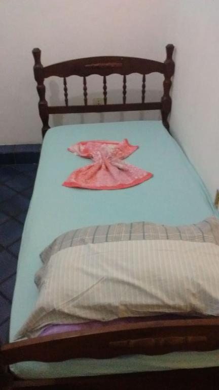 Large Twin Room - Photo 9