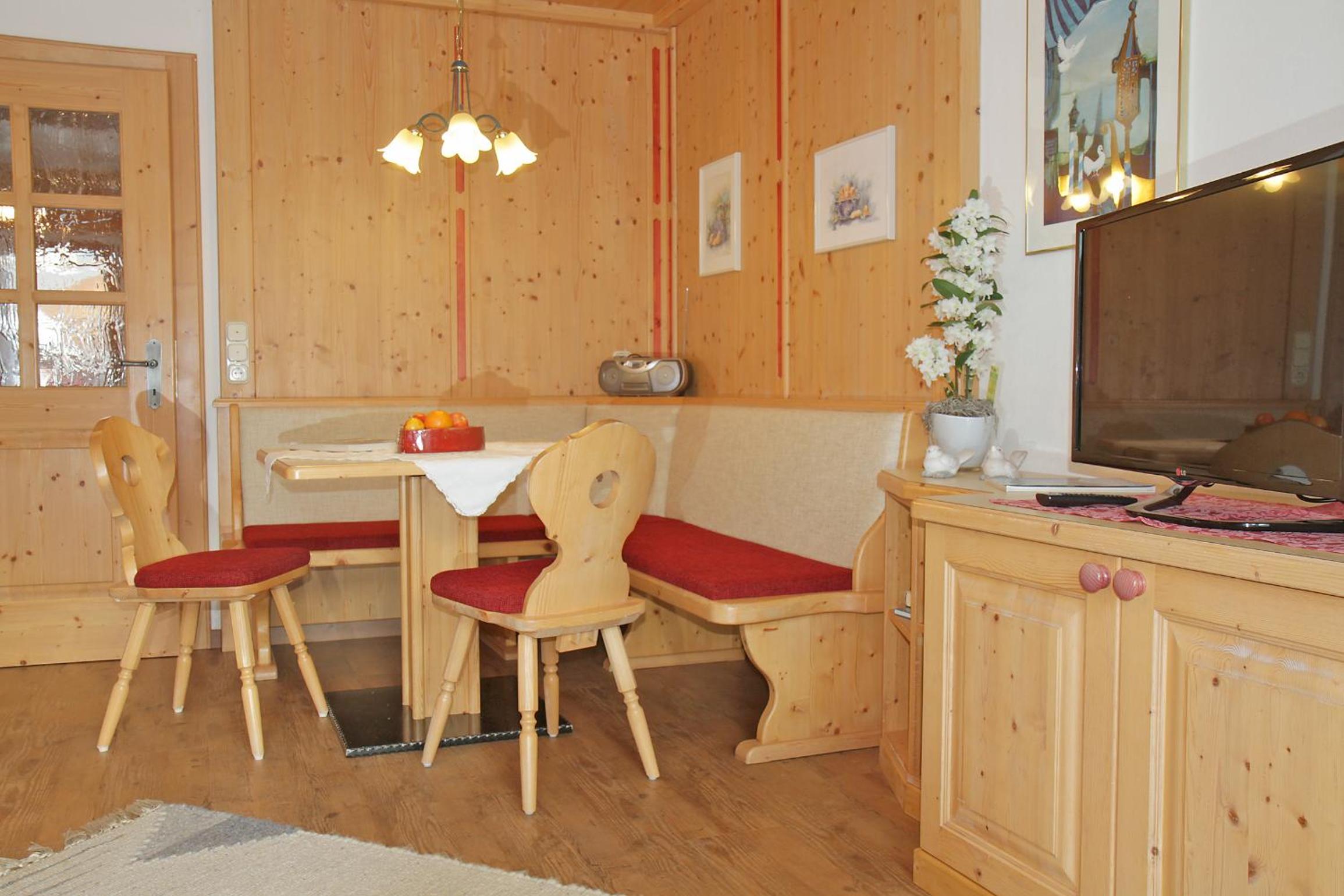 Two-Bedroom Apartment with Balcony photo 3