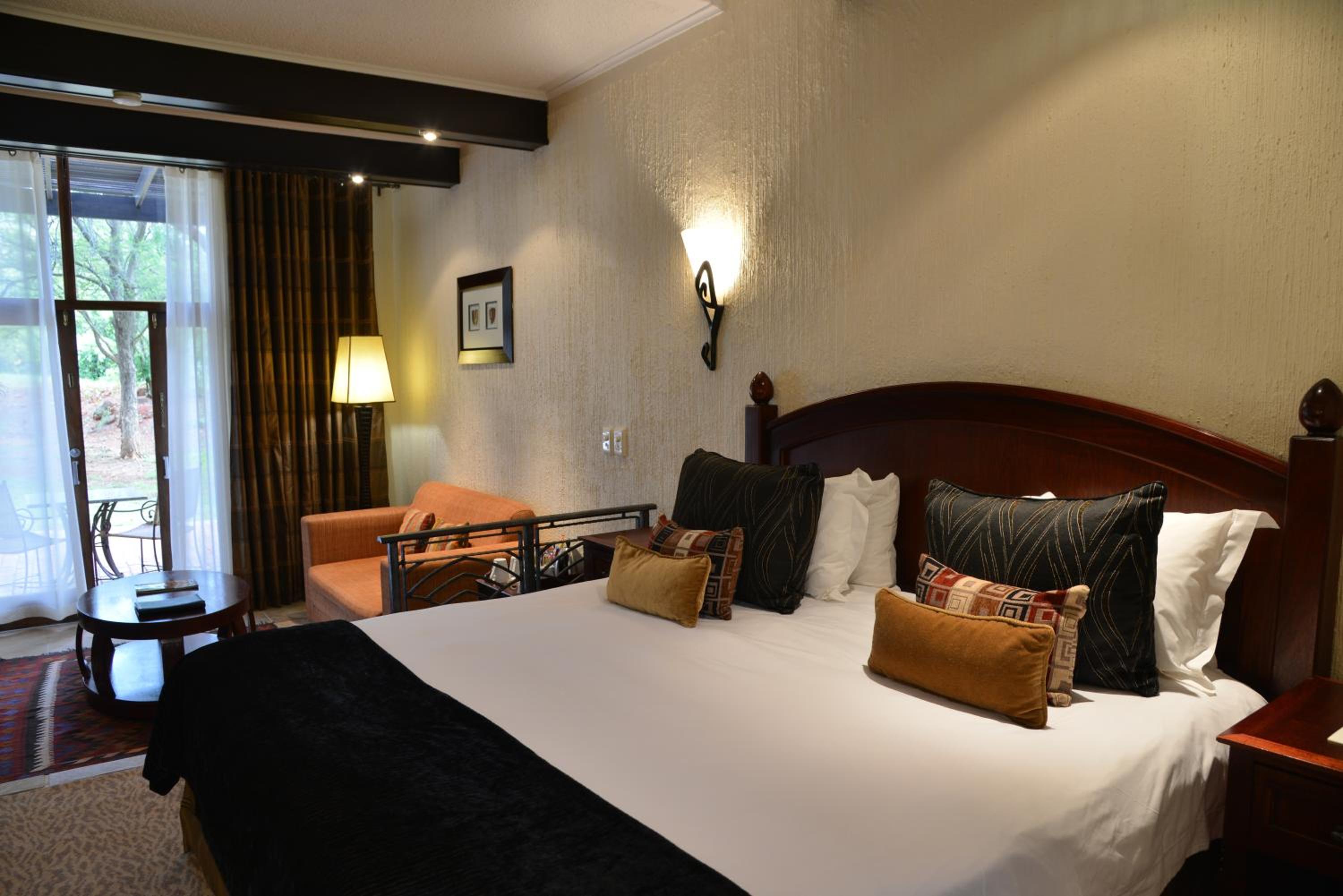 Standard King Room photo 1
