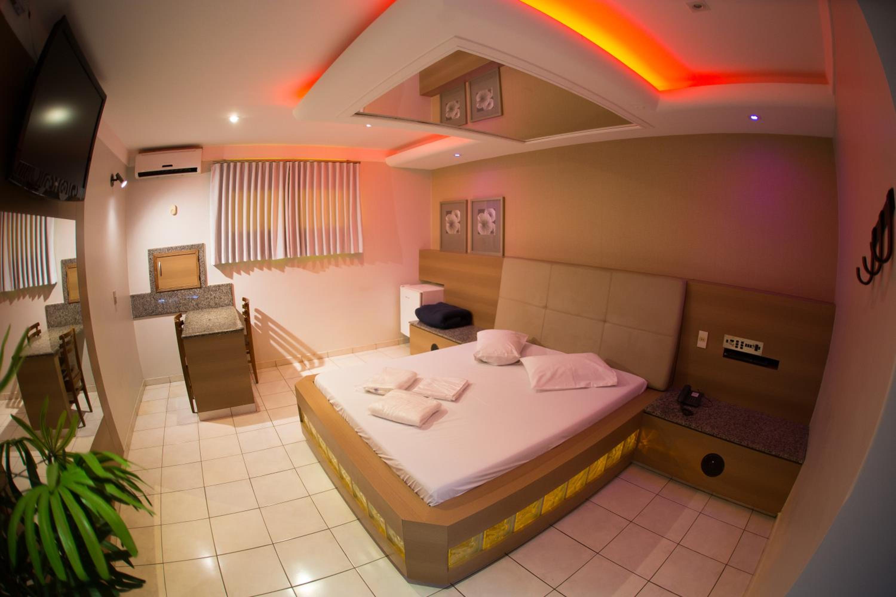 Superior Suite with Spa Bath
