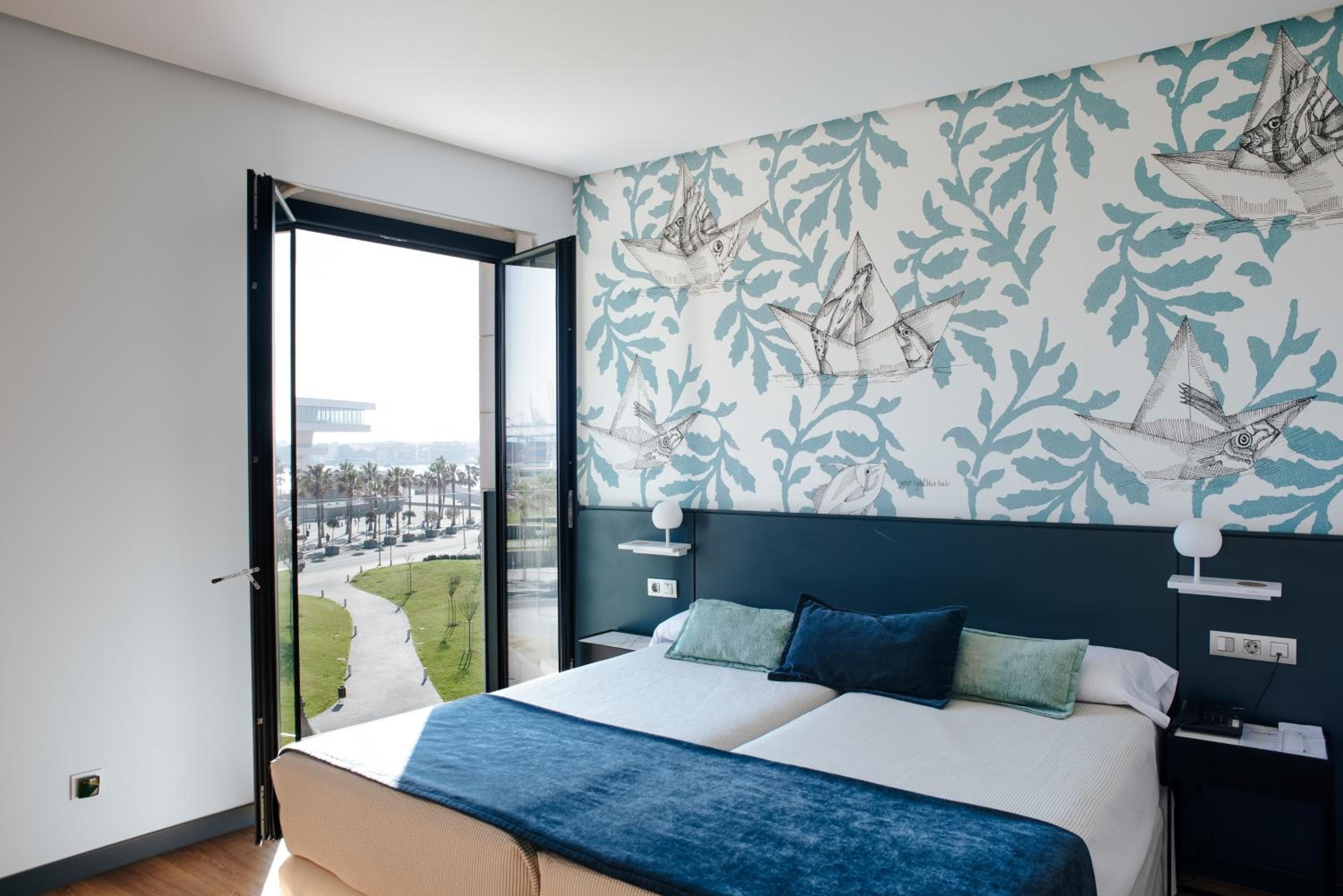 Double or Twin Room thumbnail 5