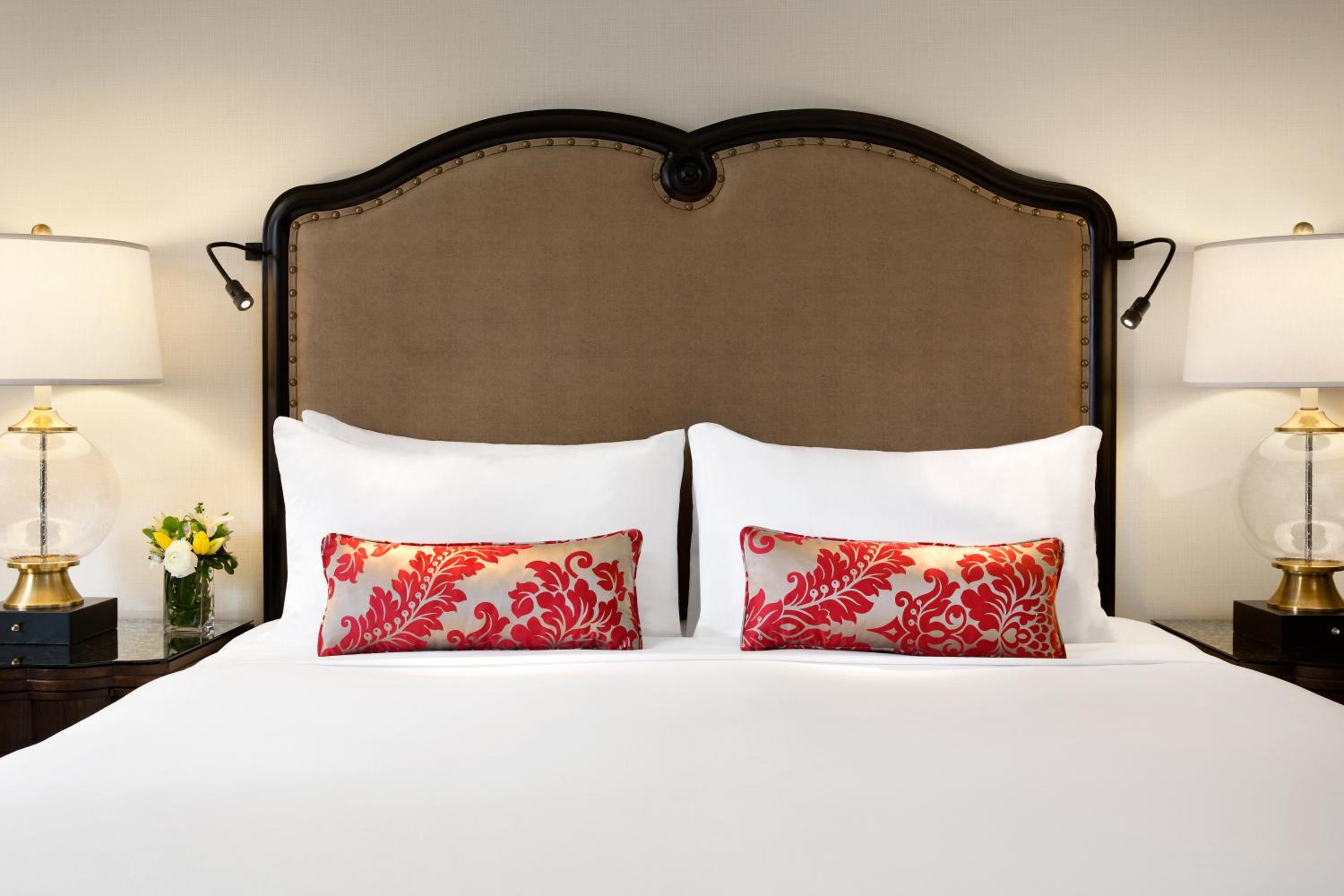 One-Bedroom King Suite