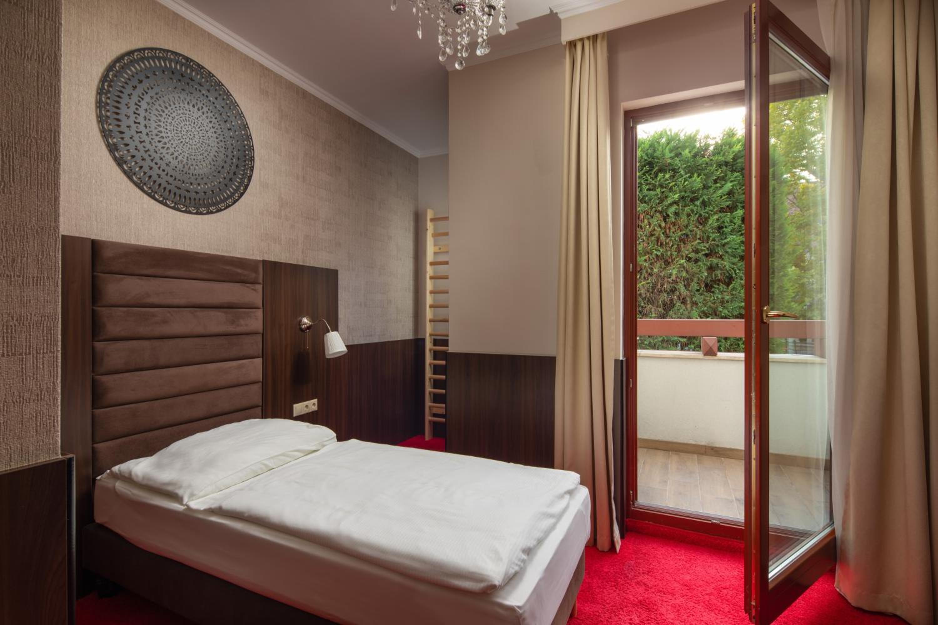 Standard Single Room