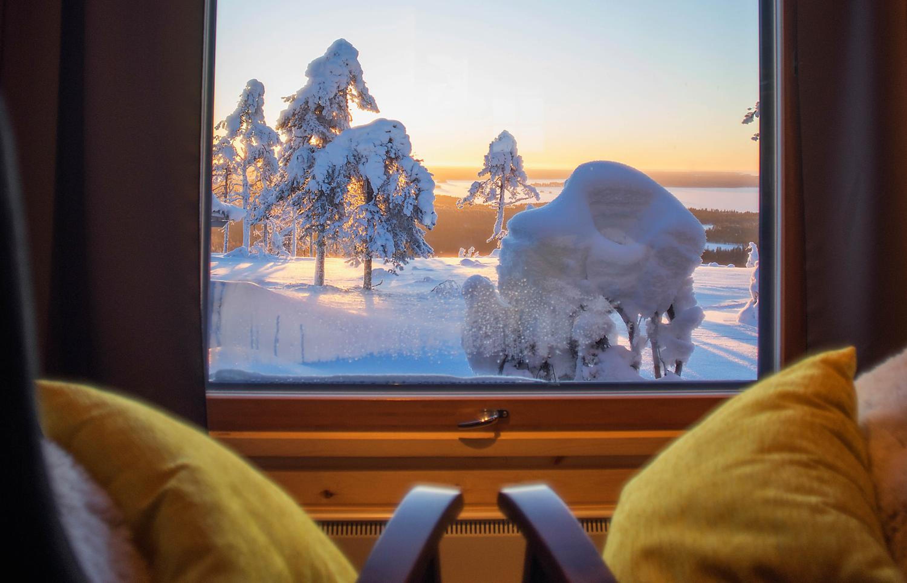 Suite with Mountain View - Photo 11