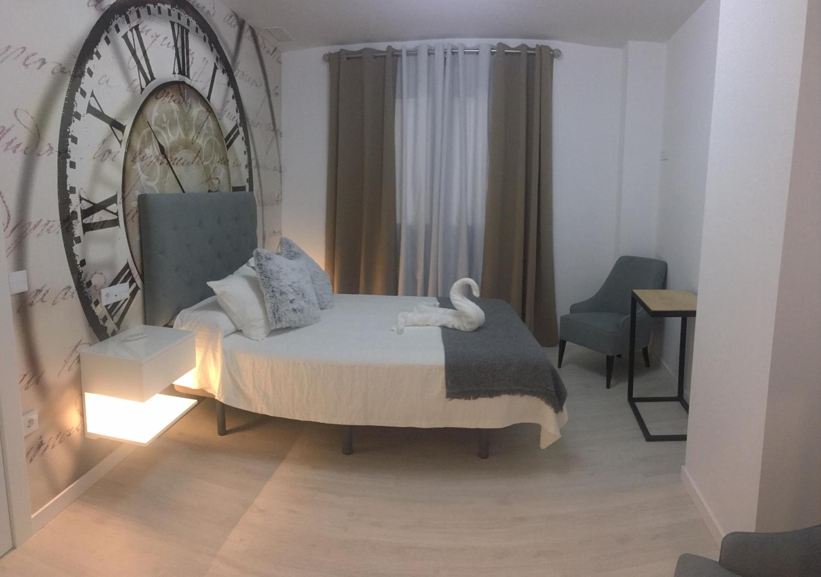 Two-Bedroom House - Photo 8