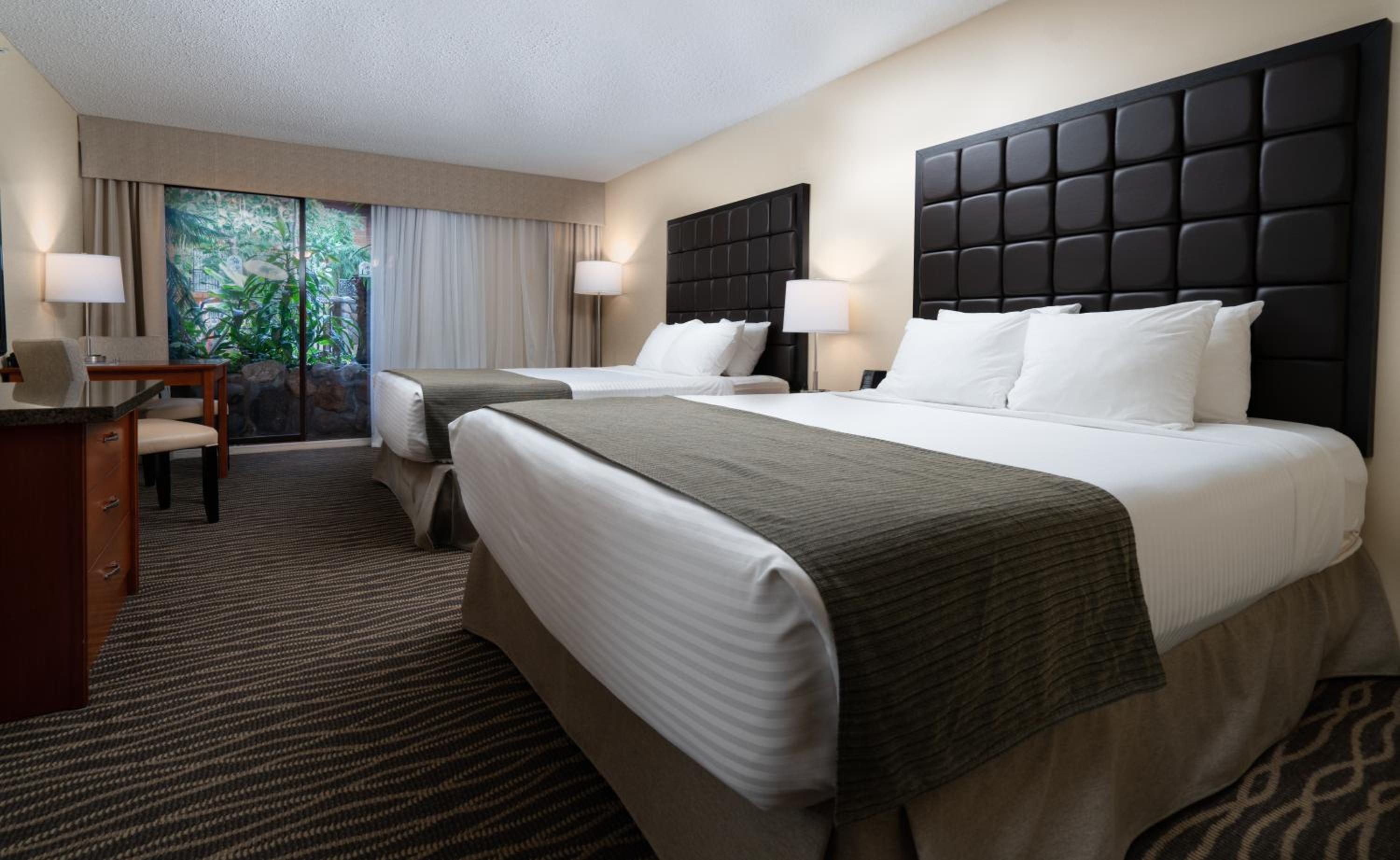 Queen Room with Two Queen Beds with River View - Photo 1