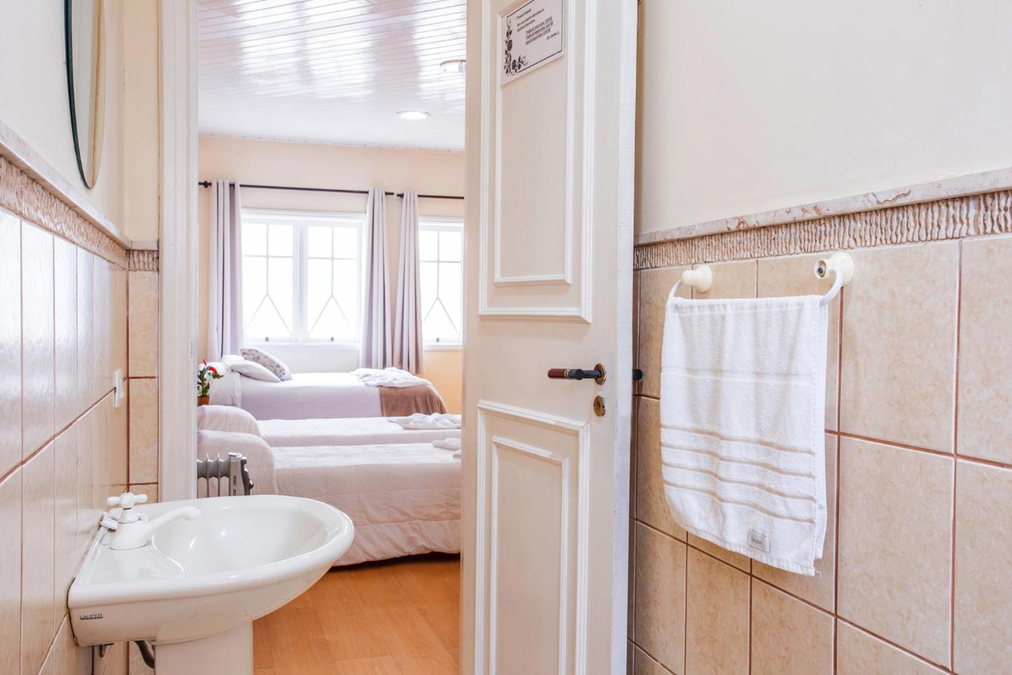 Quadruple Room - Photo 10