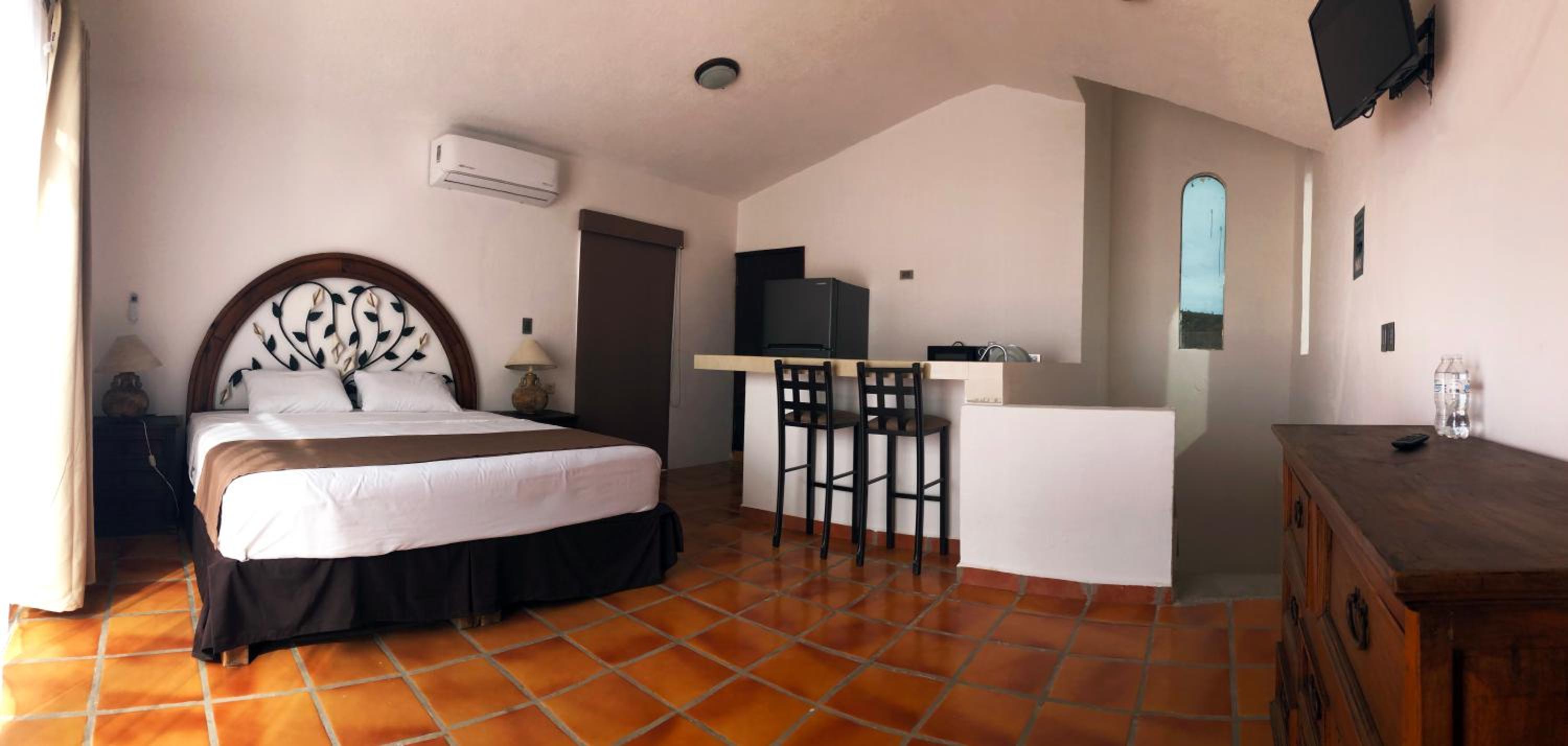 Junior Suite with Balcony photo 3