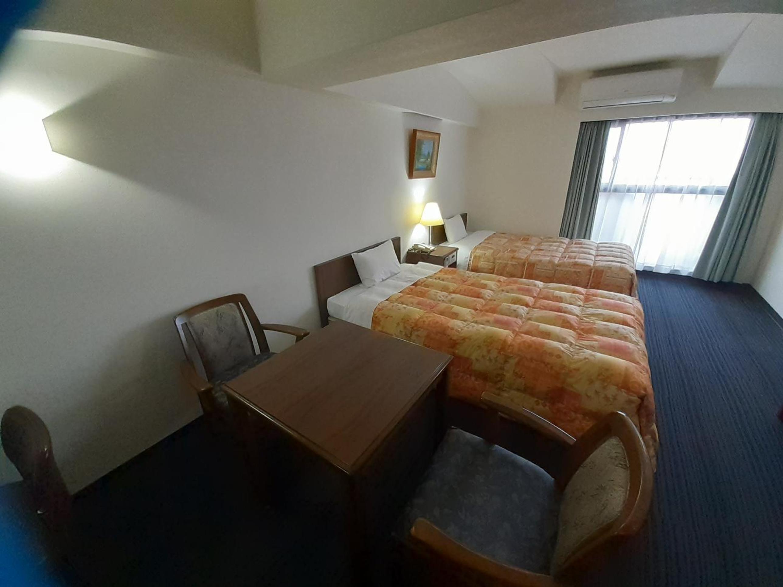 Standard Twin Room - Non-Smoking