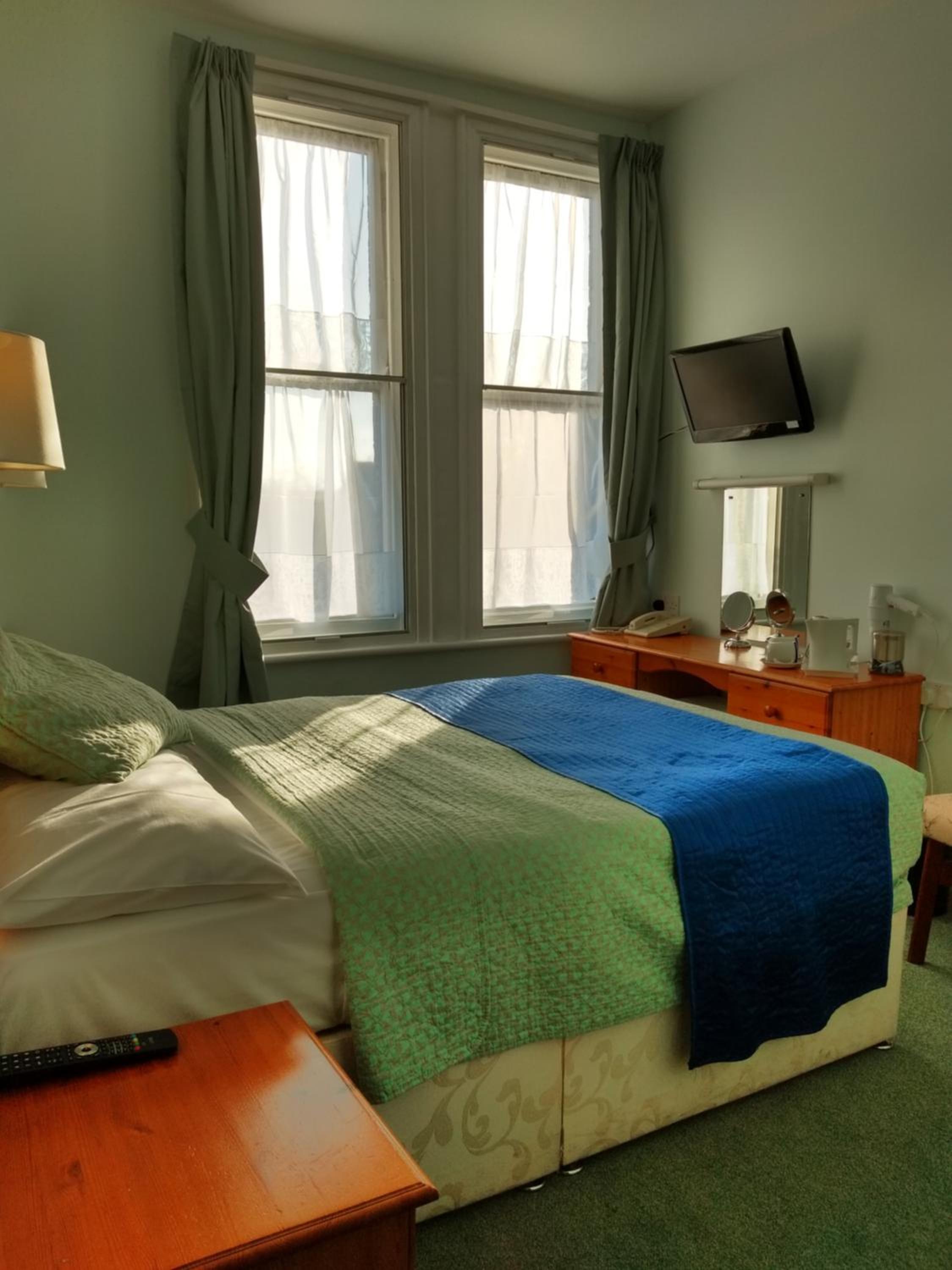 Standard Double Room with Ensuite Bathroom photo 2