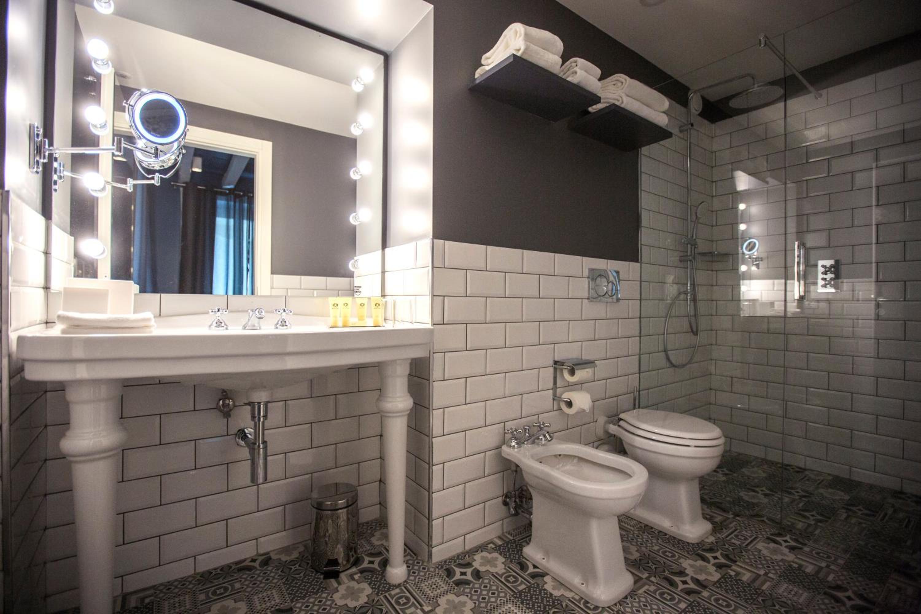 Queen Suite