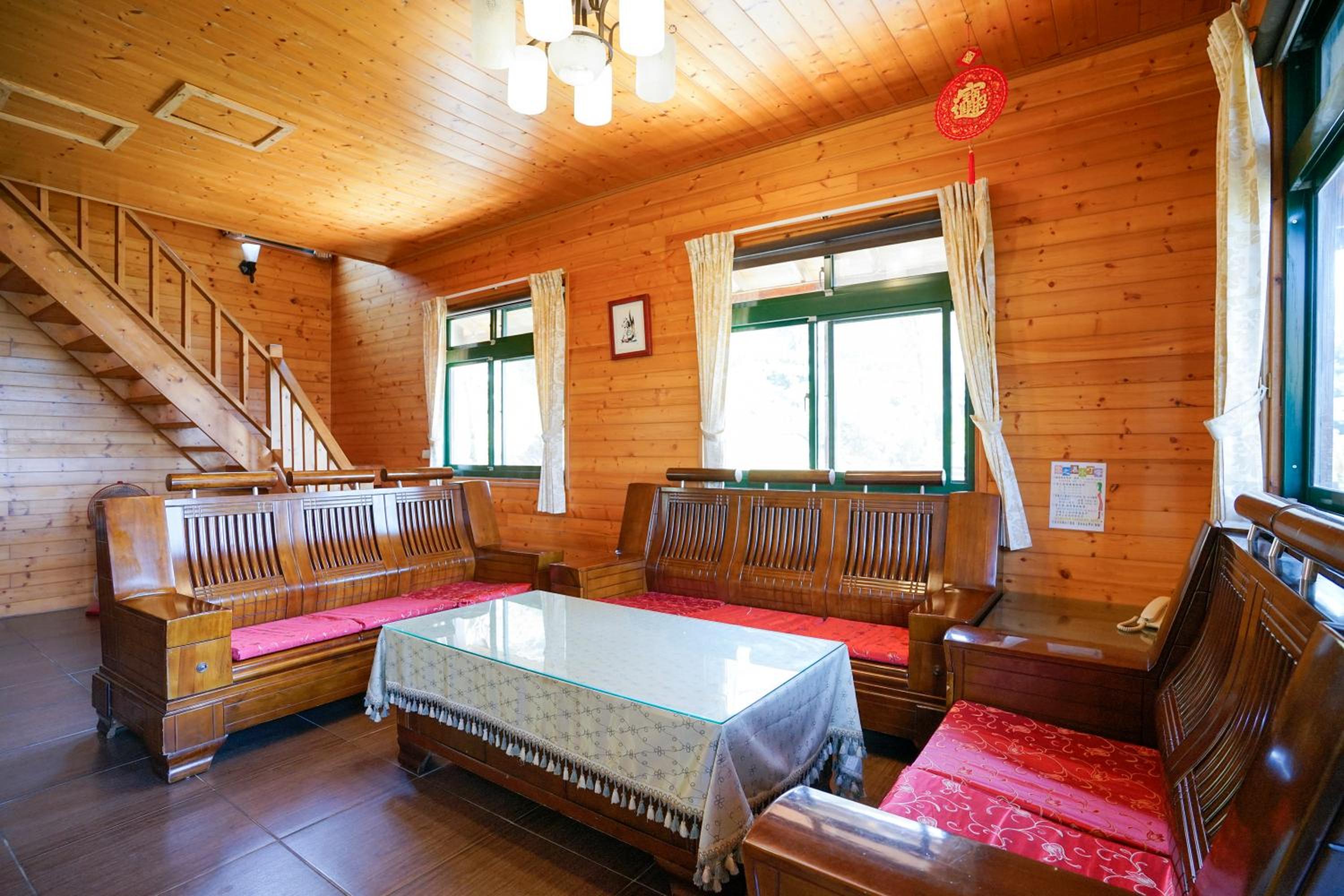 Three-Bedroom Villa - Photo 1