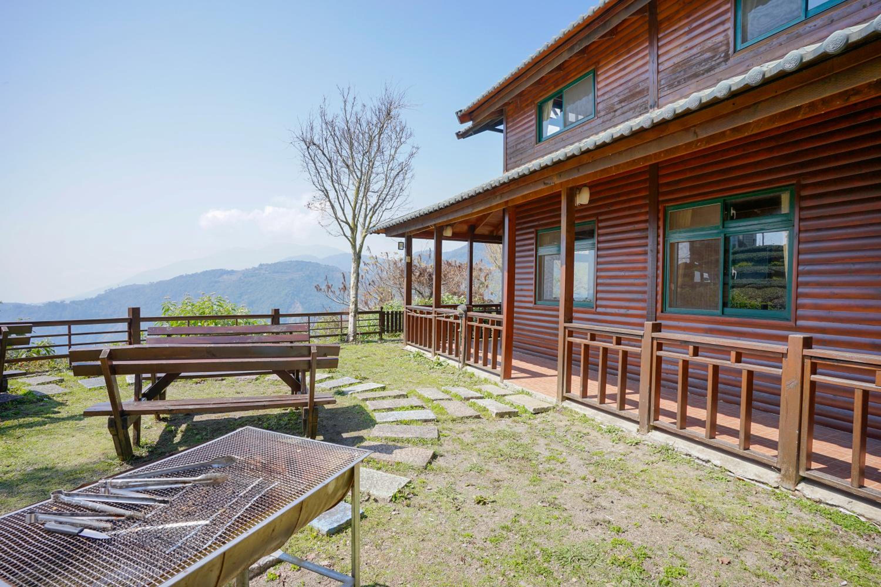 Three-Bedroom Villa - Photo 11