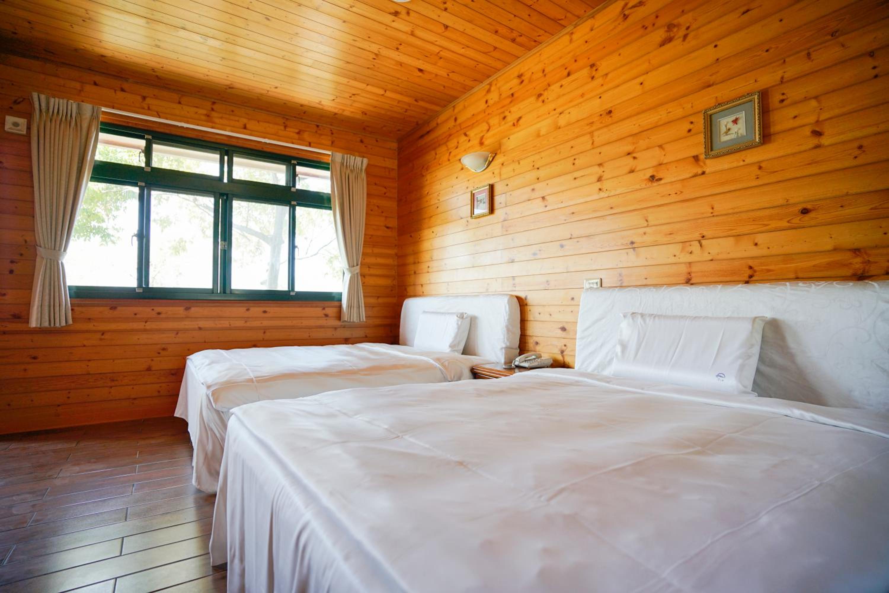 Quadruple Room with Mountain View - Photo 1