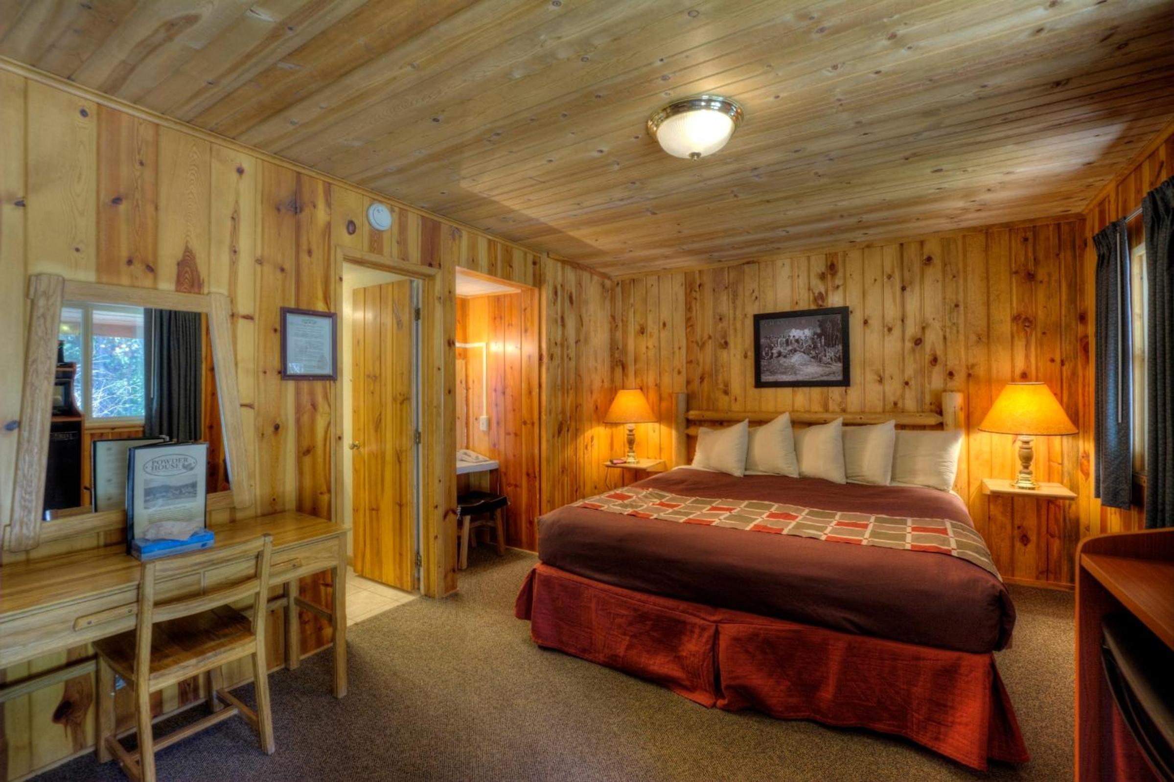 King Bed Cabin (Duplex)