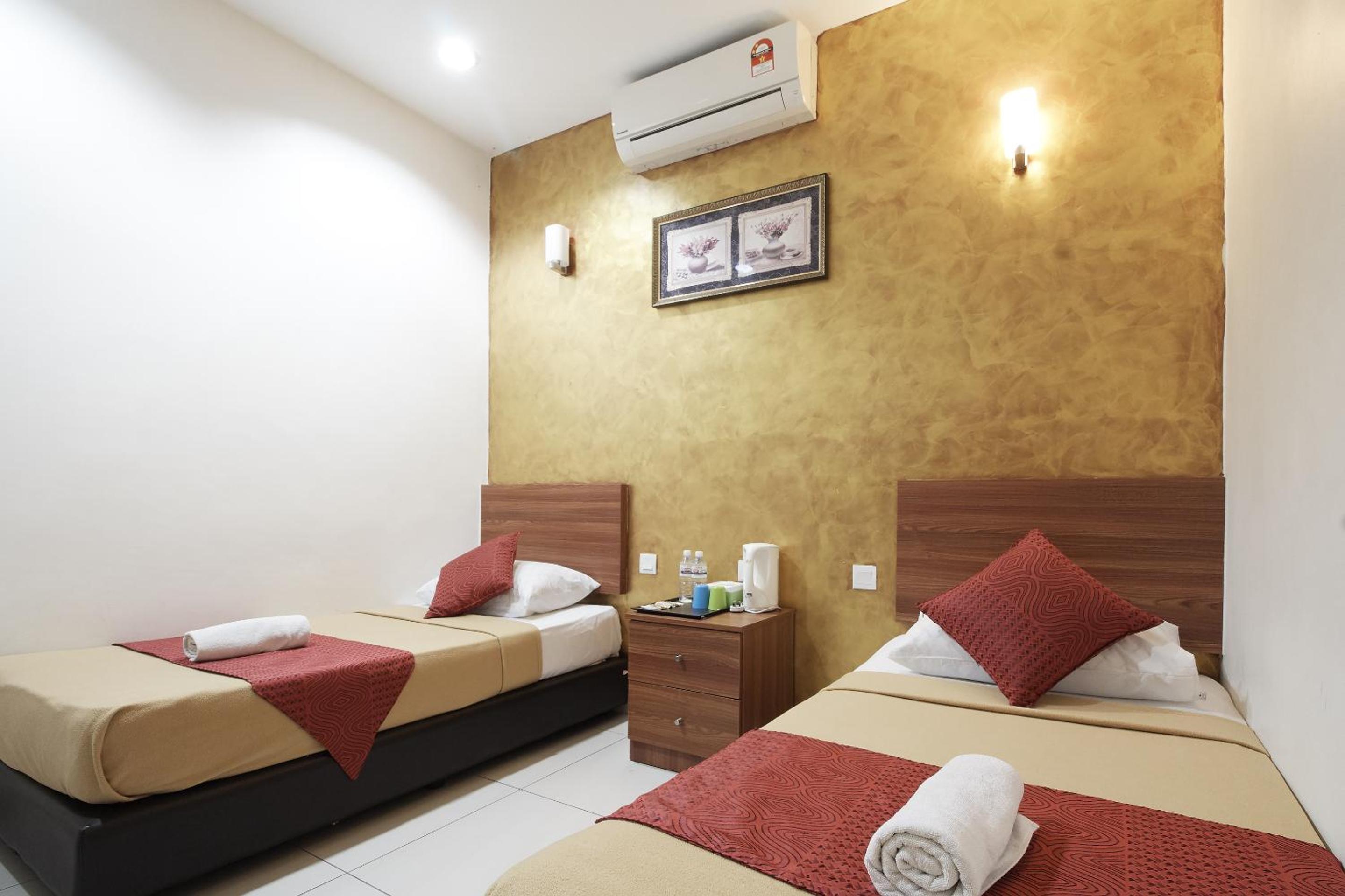 Economy Twin Room photo 3