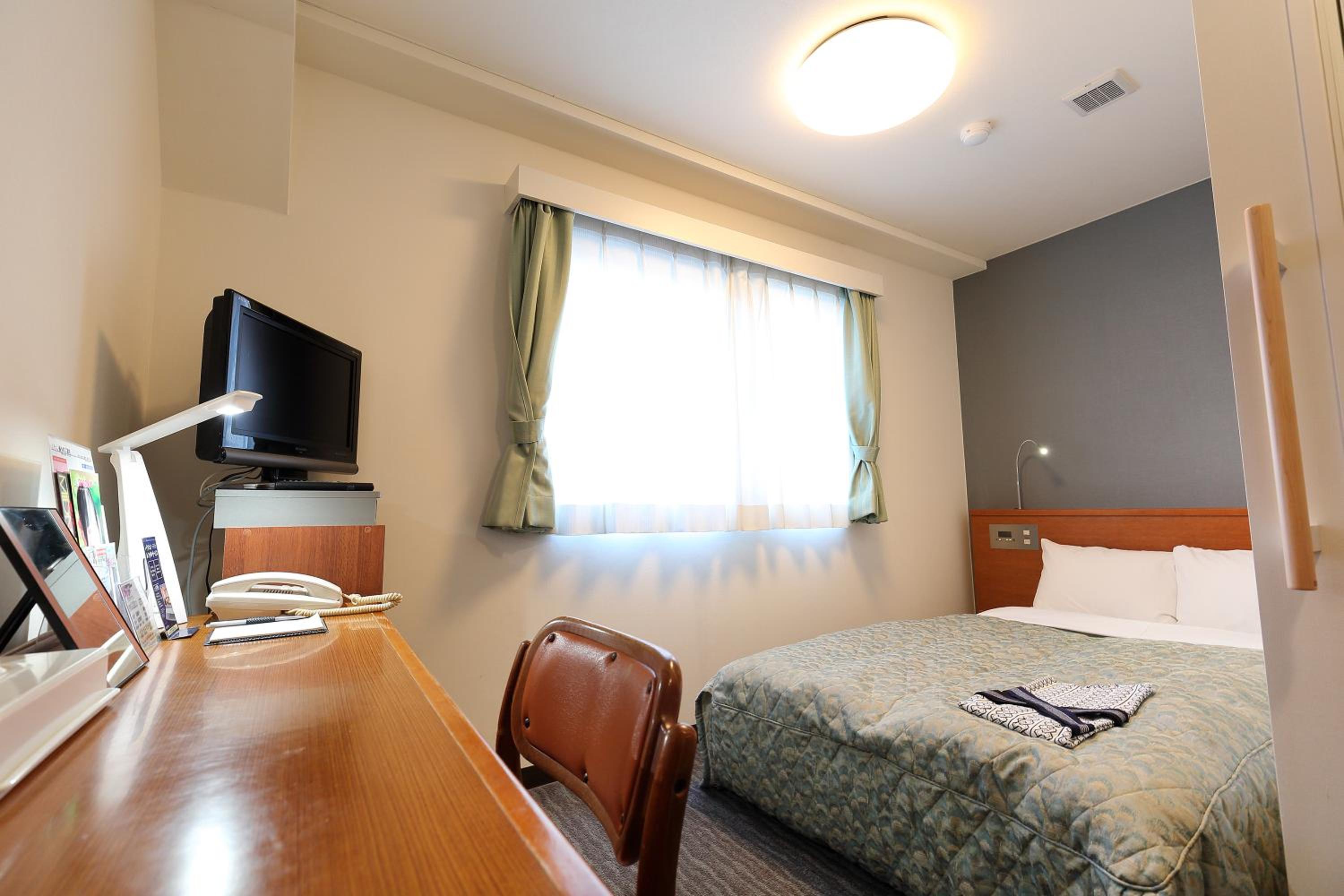 Double Room with Small Double Bed C - Non-Smoking photo 2