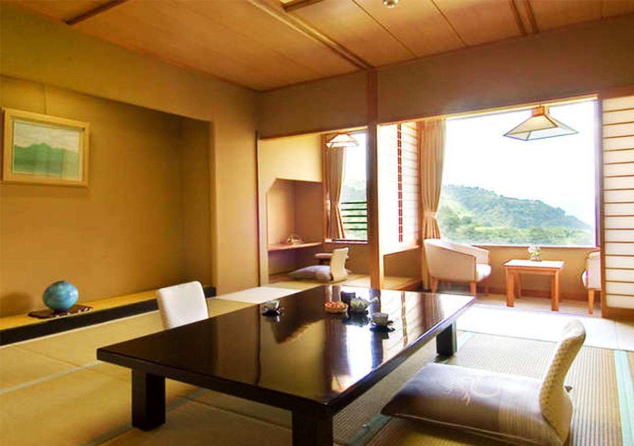 Quadruple Room with Mountain View - Photo 18
