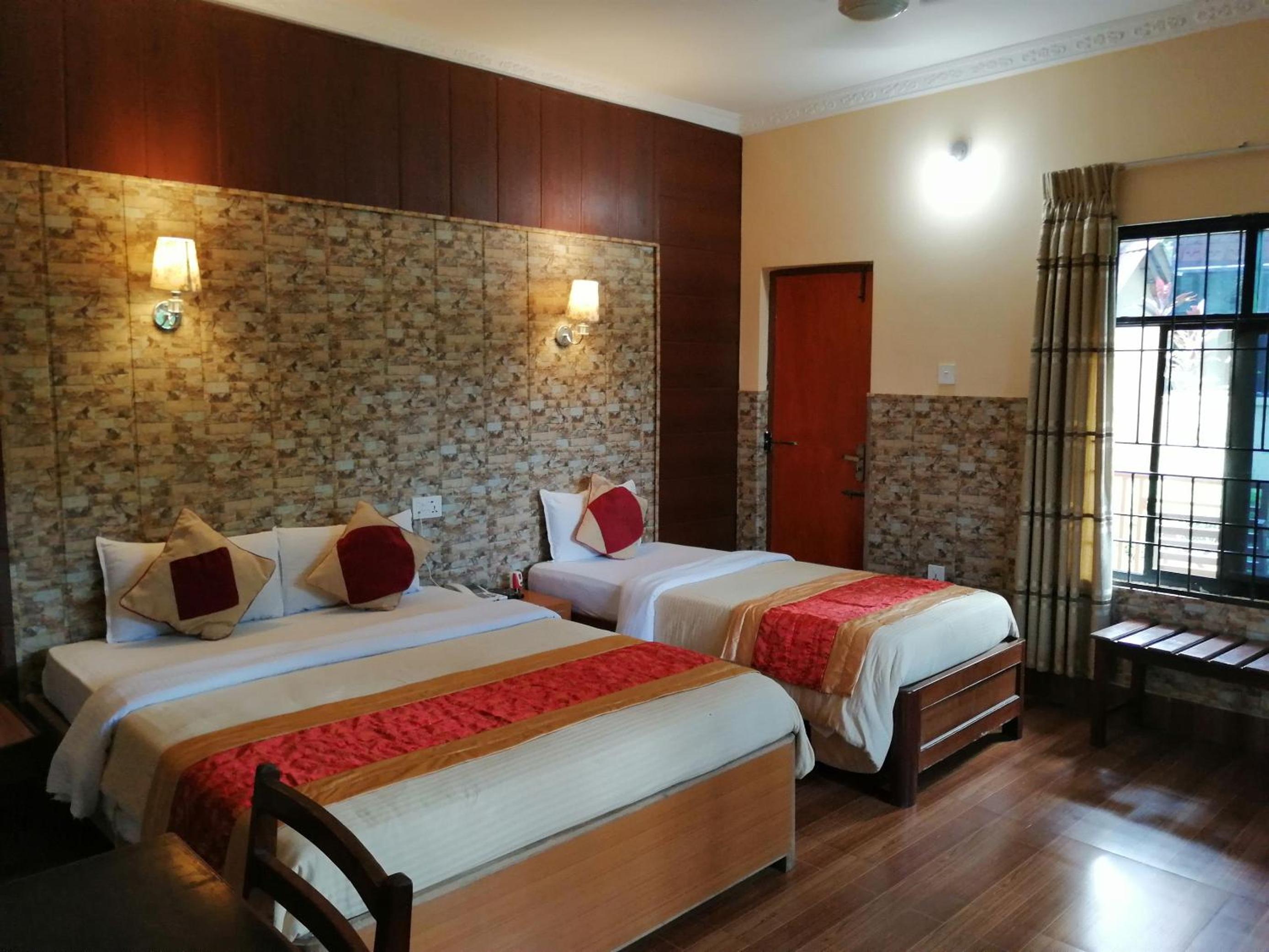 Deluxe Room - Photo 3