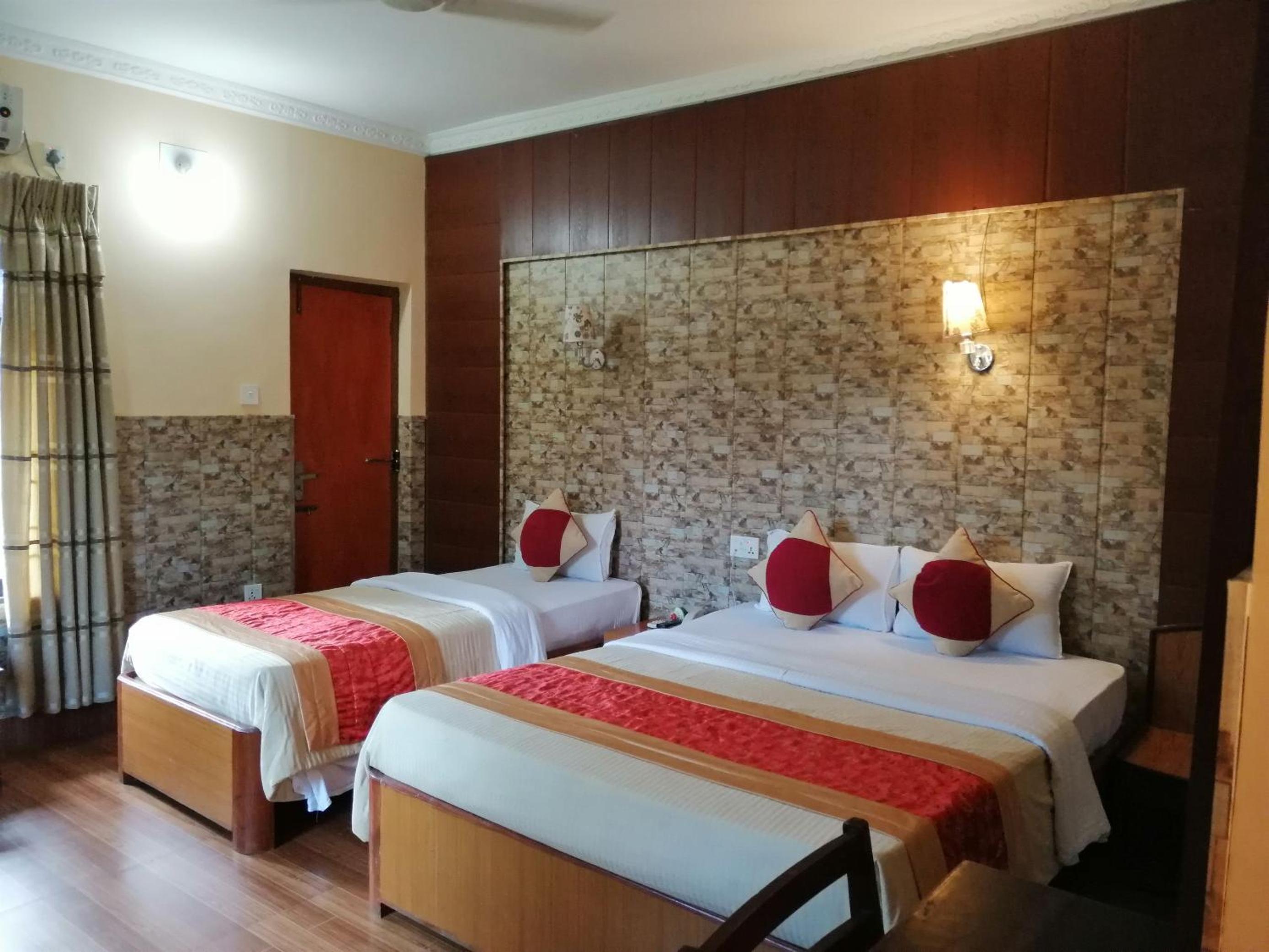Deluxe Room - Photo 14