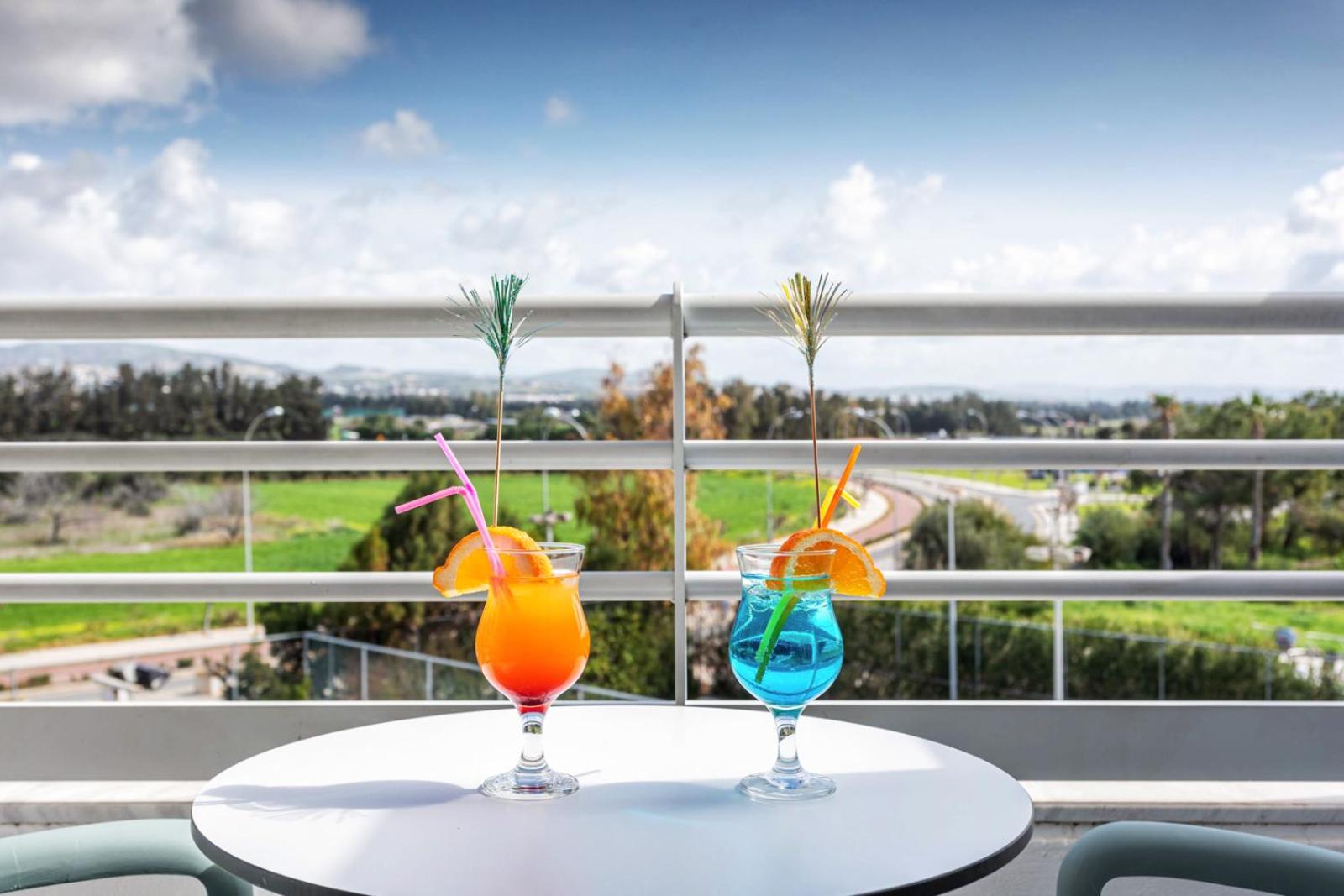 Balcony & Terrace