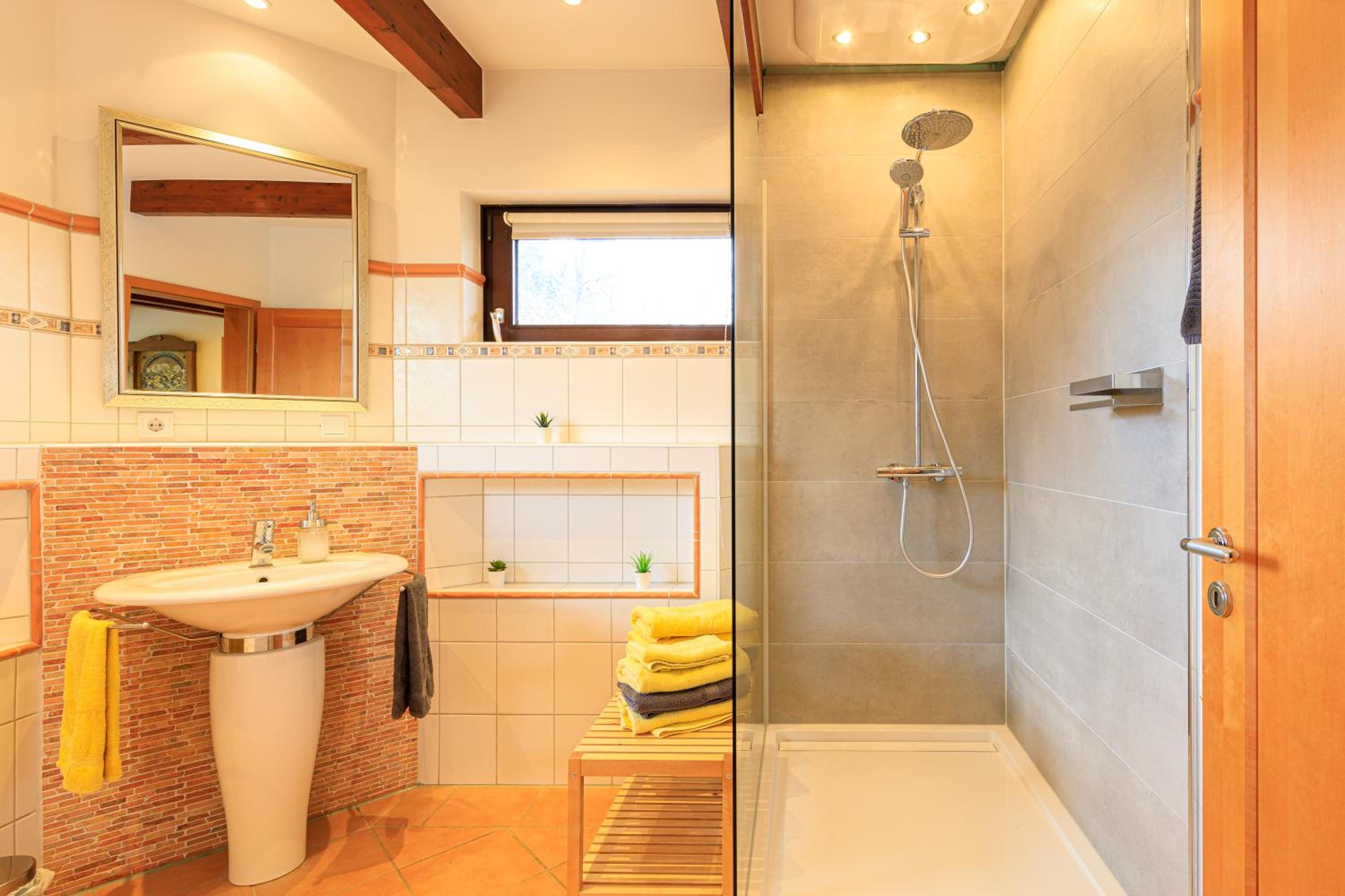 Apartment - Ground Floor photo 2