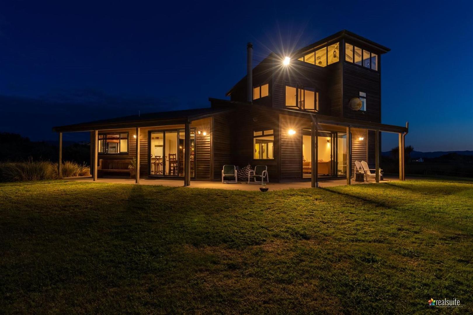 Three-Bedroom House photo 1