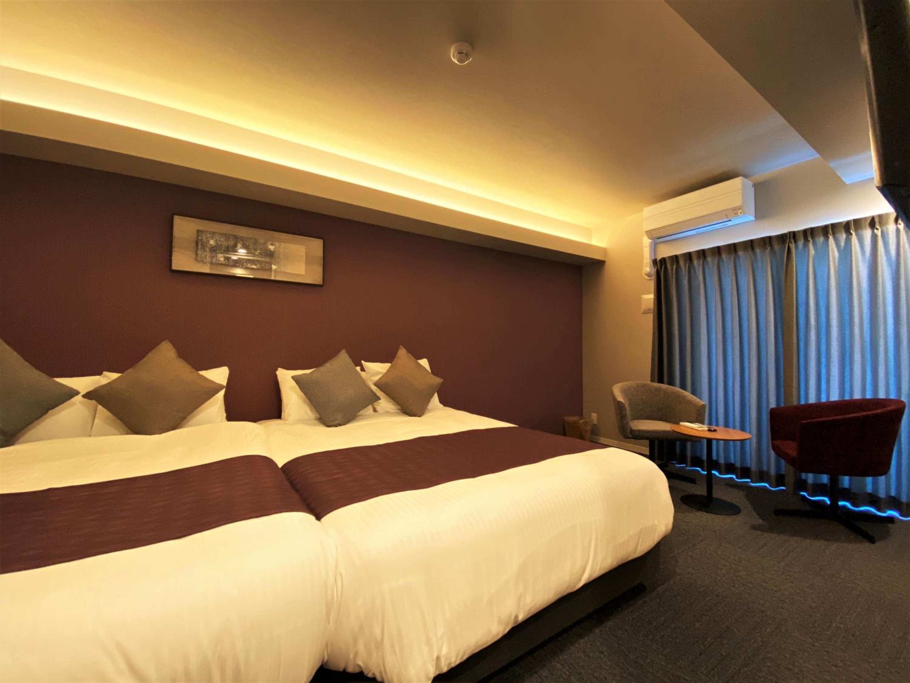 Deluxe Twin Room - Photo 9