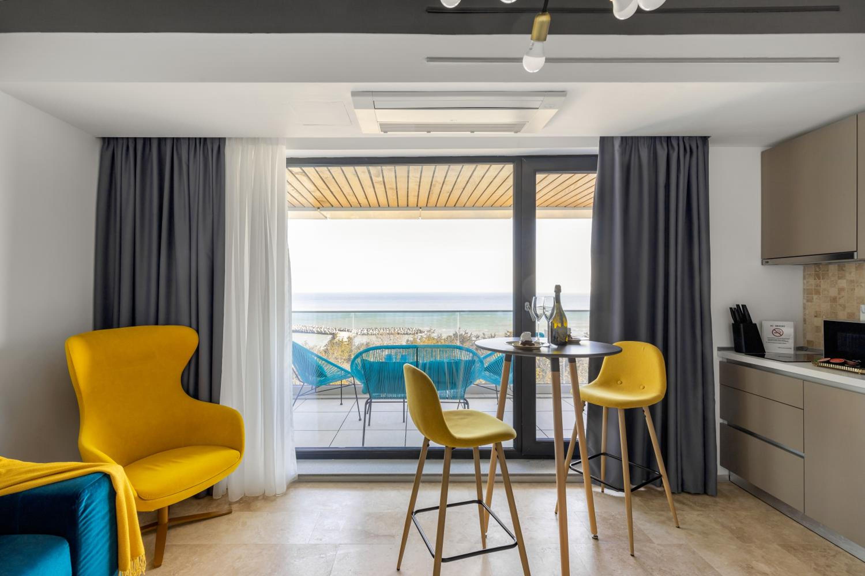 Two-Bedroom Luxury Apartment Sea View photo 1