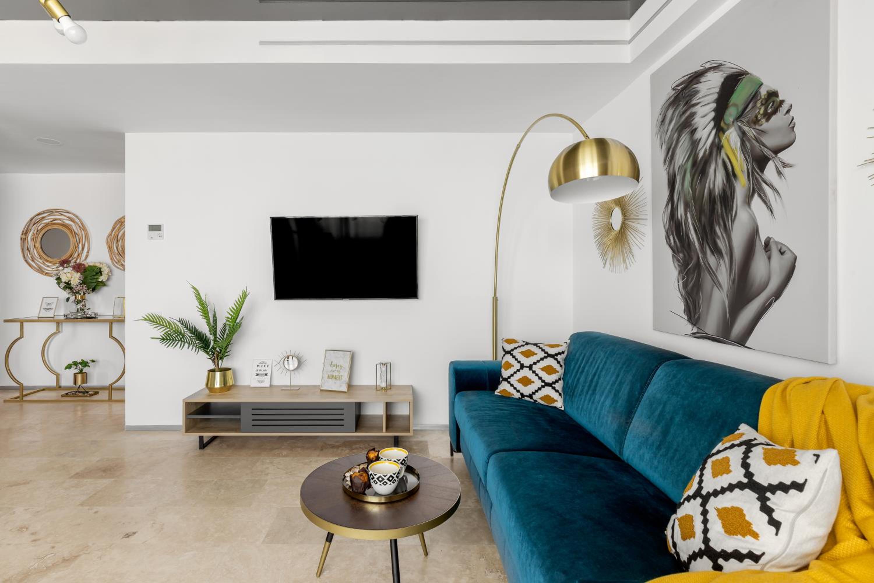 Two-Bedroom Luxury Apartment - Photo 7