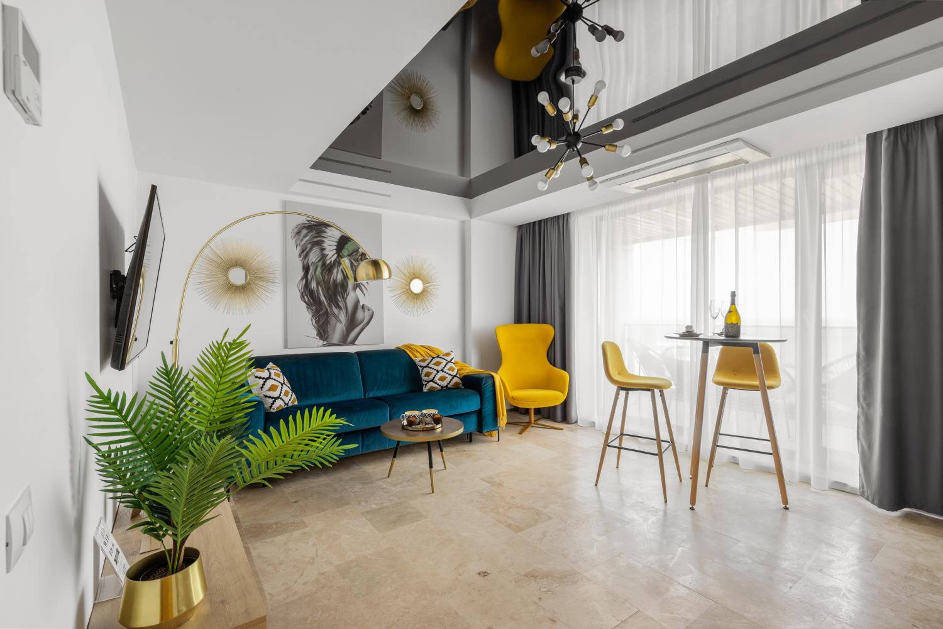 Two-Bedroom Luxury Apartment - Photo 1