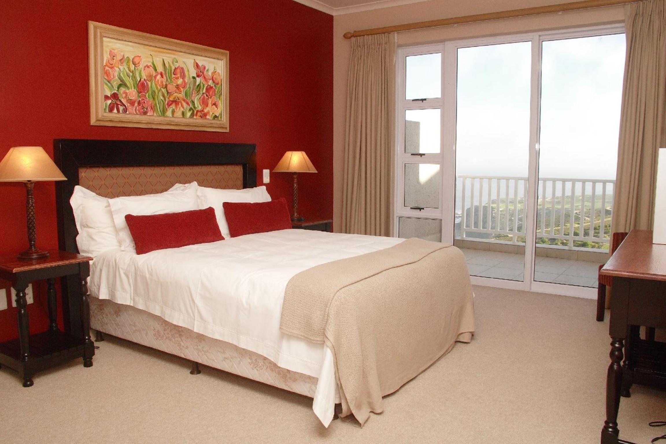 Three-Bedroom Villa photo 1
