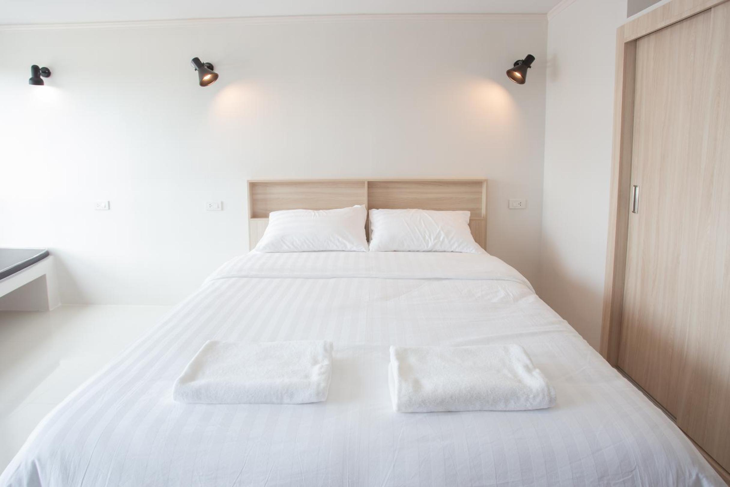 Deluxe Double Room - Photo 10